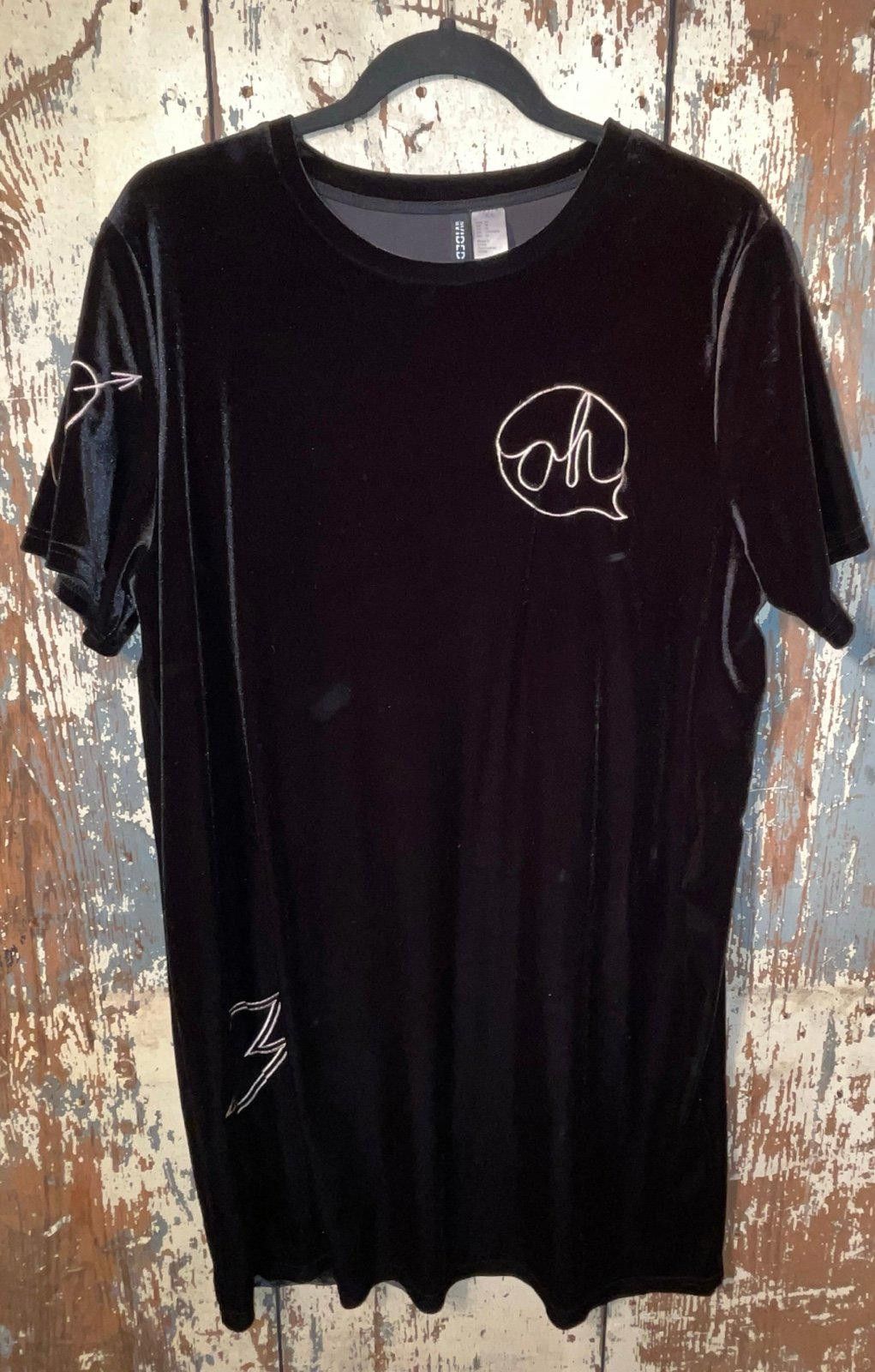 Divided Divided by H&M size 14 velour dress with patches Size L / US 10 / IT 46 - 1 Thumbnail
