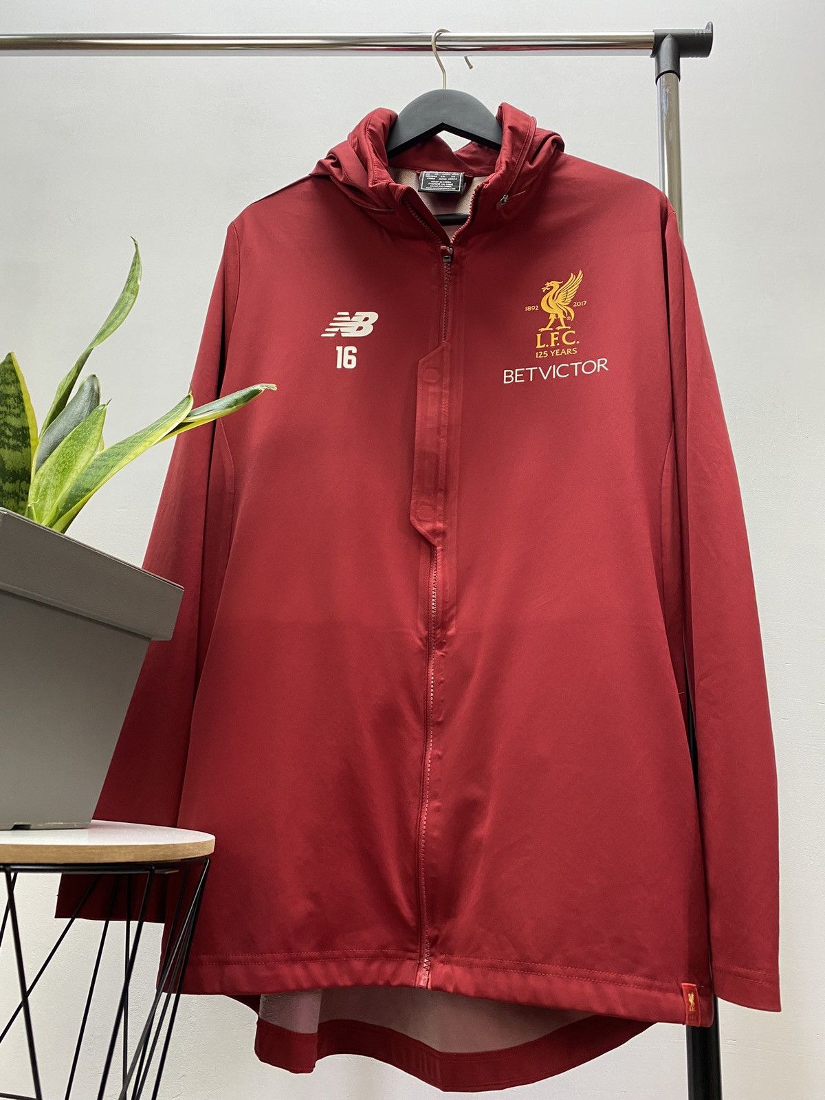 New Balance New balance #16 Grujic Liverpool Windbreaker Jacket Size US XL / EU 56 / 4 - 4 Thumbnail