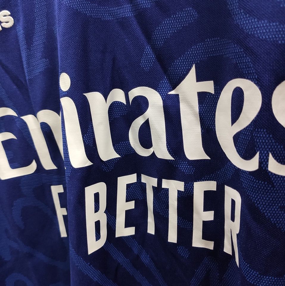 Adidas 𝐑𝐄𝐀𝐋 𝐌𝐀𝐃𝐑𝐈𝐃 21/22 𝐉𝐄𝐑𝐒𝐄𝐘 Size US M / EU 48-50 / 2 - 5 Thumbnail