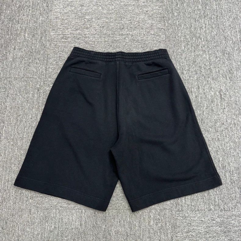 Givenchy Givenchy SiseL Graffiti doll heart pattern shorts Size US 29 - 5 Thumbnail