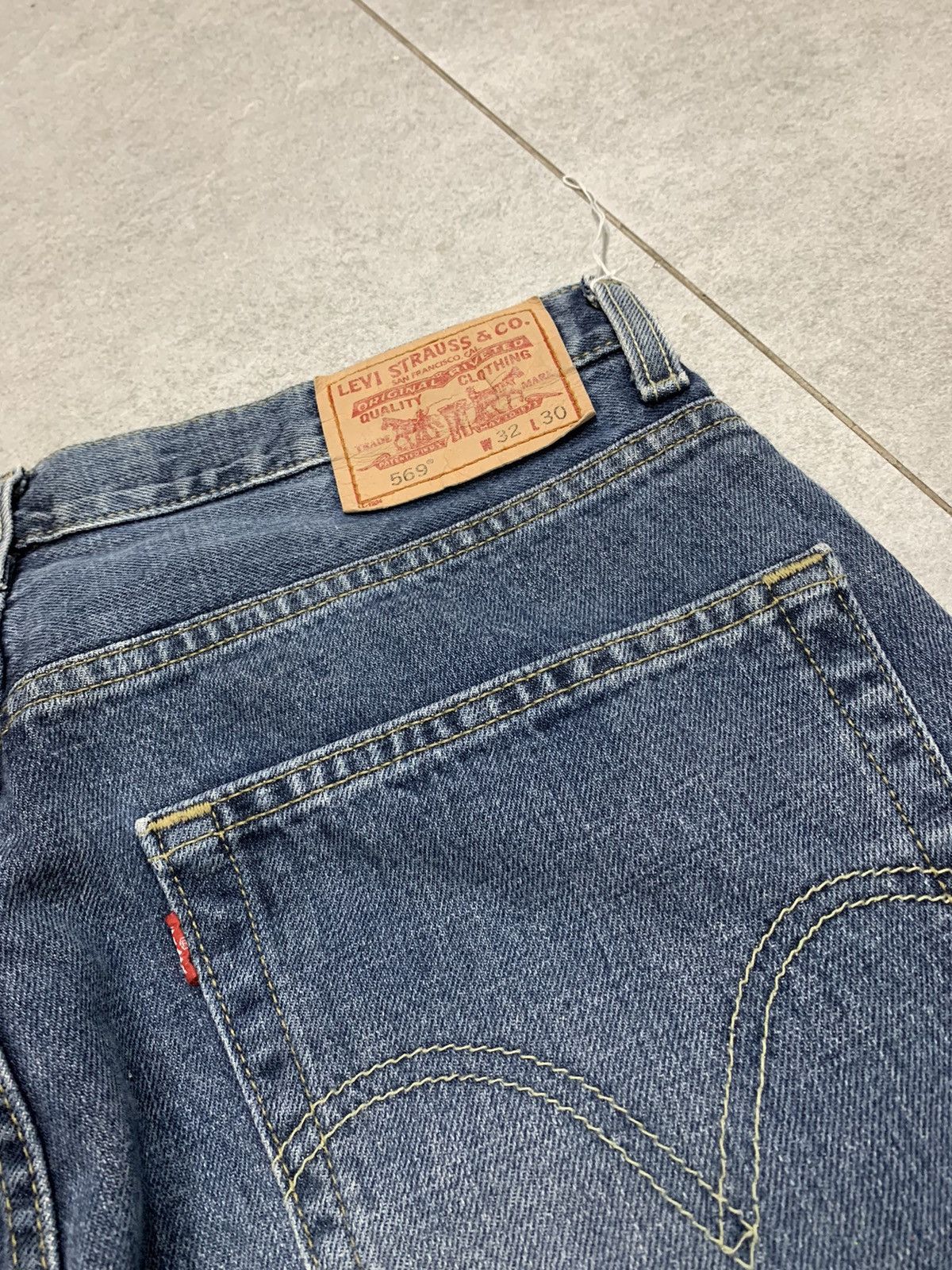 Levi's Vintage Clothing Y2k 90s Vintage Levi 569 long 107cm denim Jean trousers Size US 30 / EU 46 - 6 Thumbnail