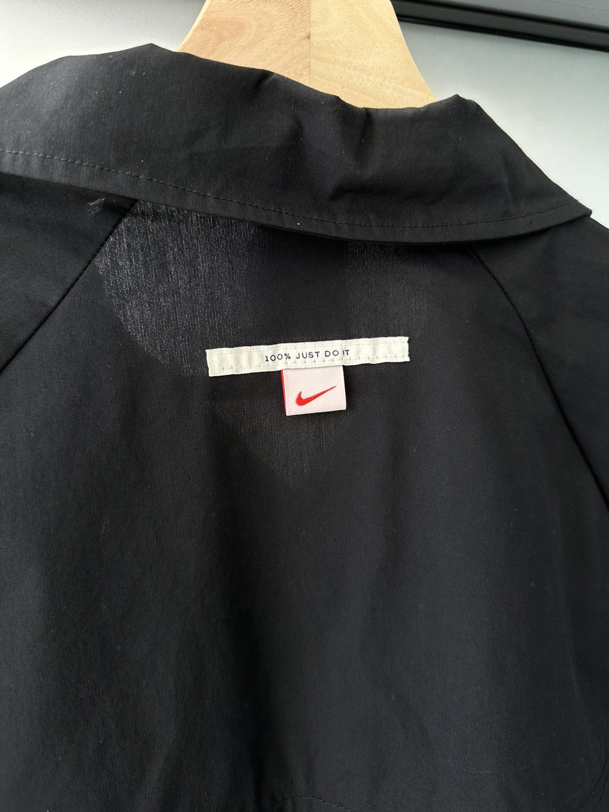 Nike Nike Shirt Women's Black Size US XL / EU 56 / 4 - 2 Thumbnail