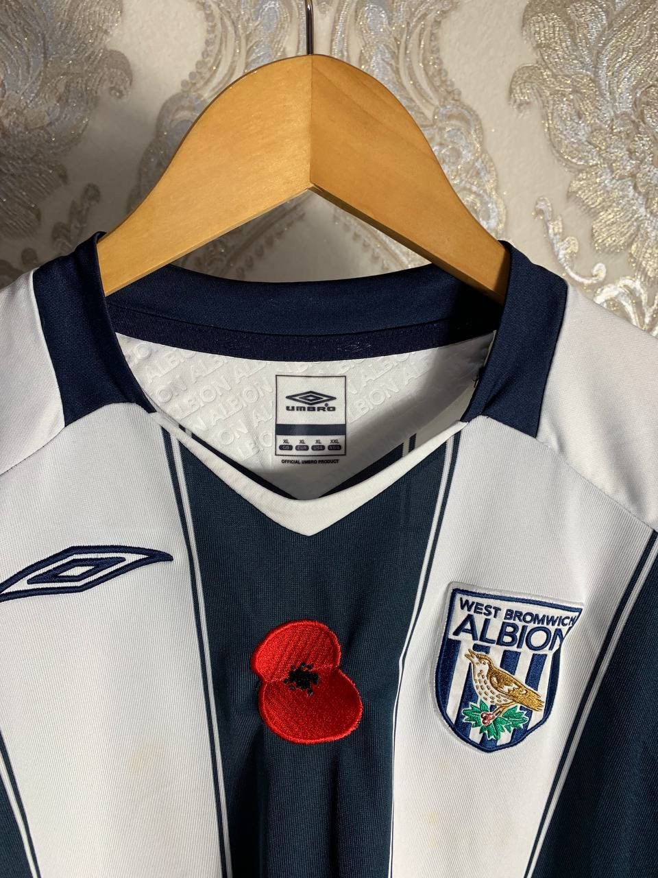 Umbro VINTAGE UMBRO FC WEST BROMWICH ALBION ENGLAND SOCCER JERSEY Size US XL / EU 56 / 4 - 7 Thumbnail