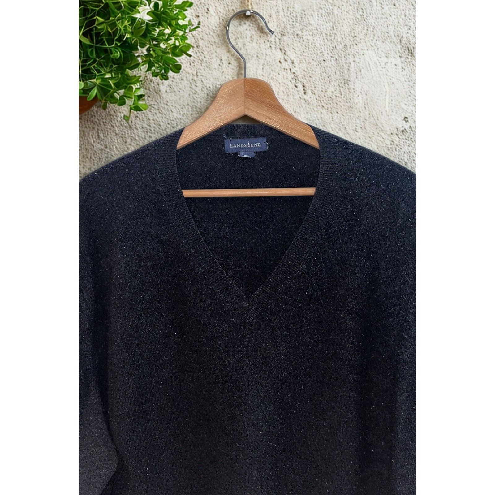 Lands' End Lands' End Mens 100% Cashmere V-Neck Sweater Black 2XL Tall Size US XXL / EU 58 / 5 - 2 Thumbnail