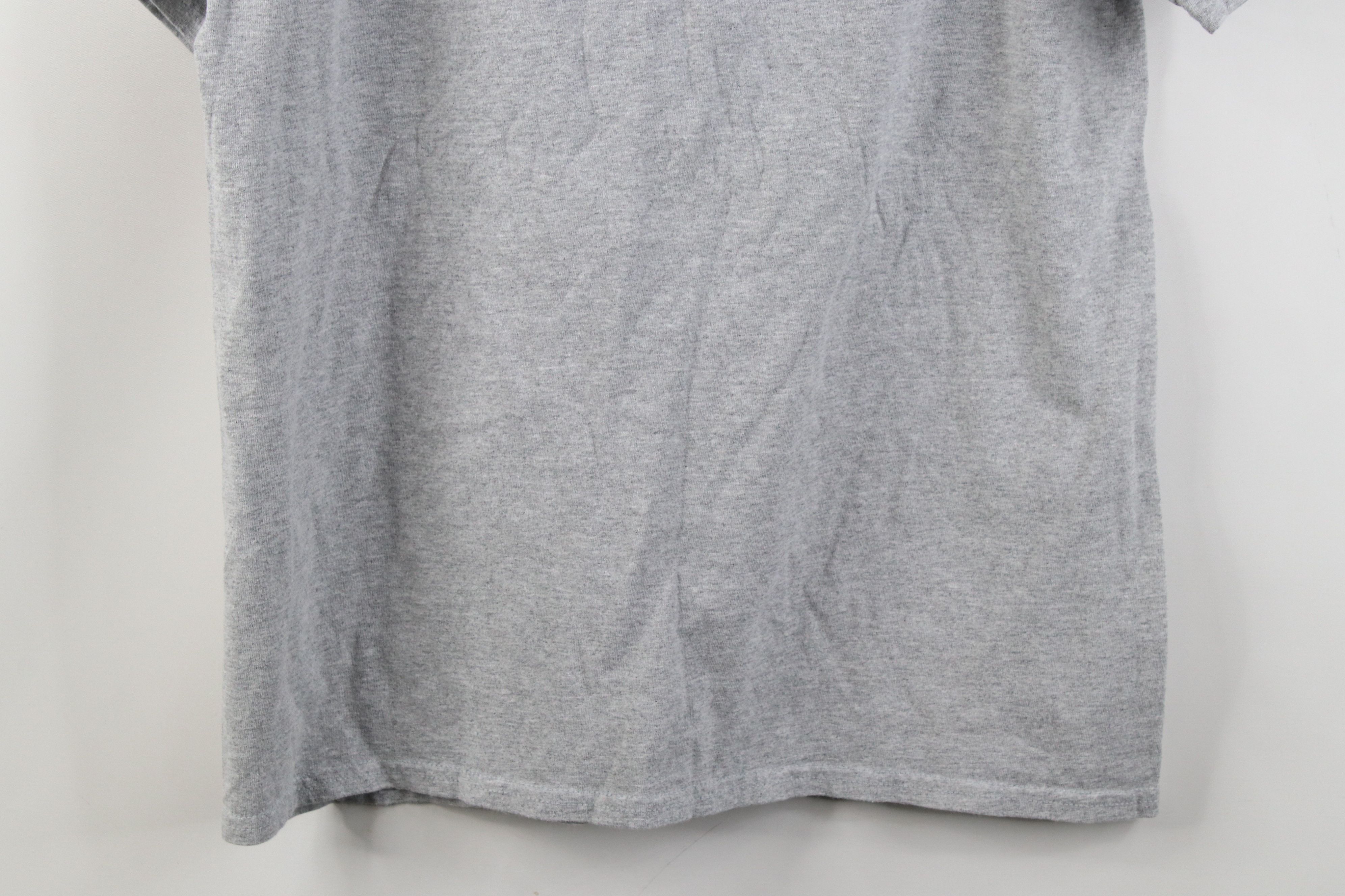 Vintage Vintage Y2K 2004 NBA Champs Pistons Basketball T-Shirt Gray Size US L / EU 52-54 / 3 - 10 Thumbnail