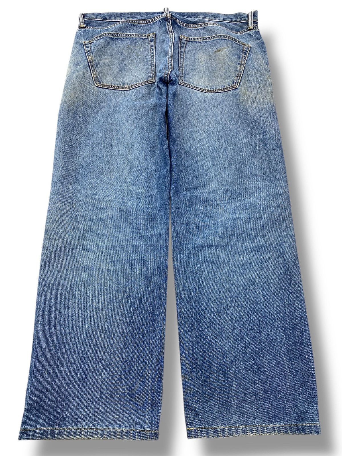 Uniqlo Uniqlo Faded Light Wash Style Baggy Jeans Size US 36 / EU 52 - 3 Thumbnail