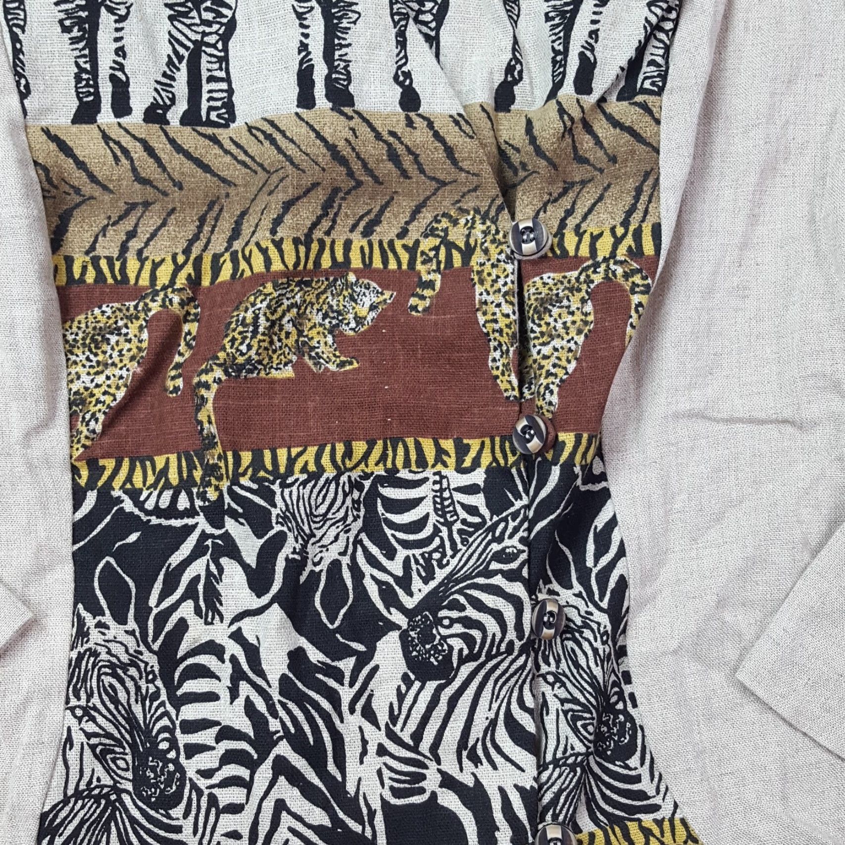 Vintage VINTAGE African Animal Print Women's 2X Retro Long Sleeve Zebra Lion Top Shirt Size XXL / US 16-18 / IT 52-54 - 3 Thumbnail