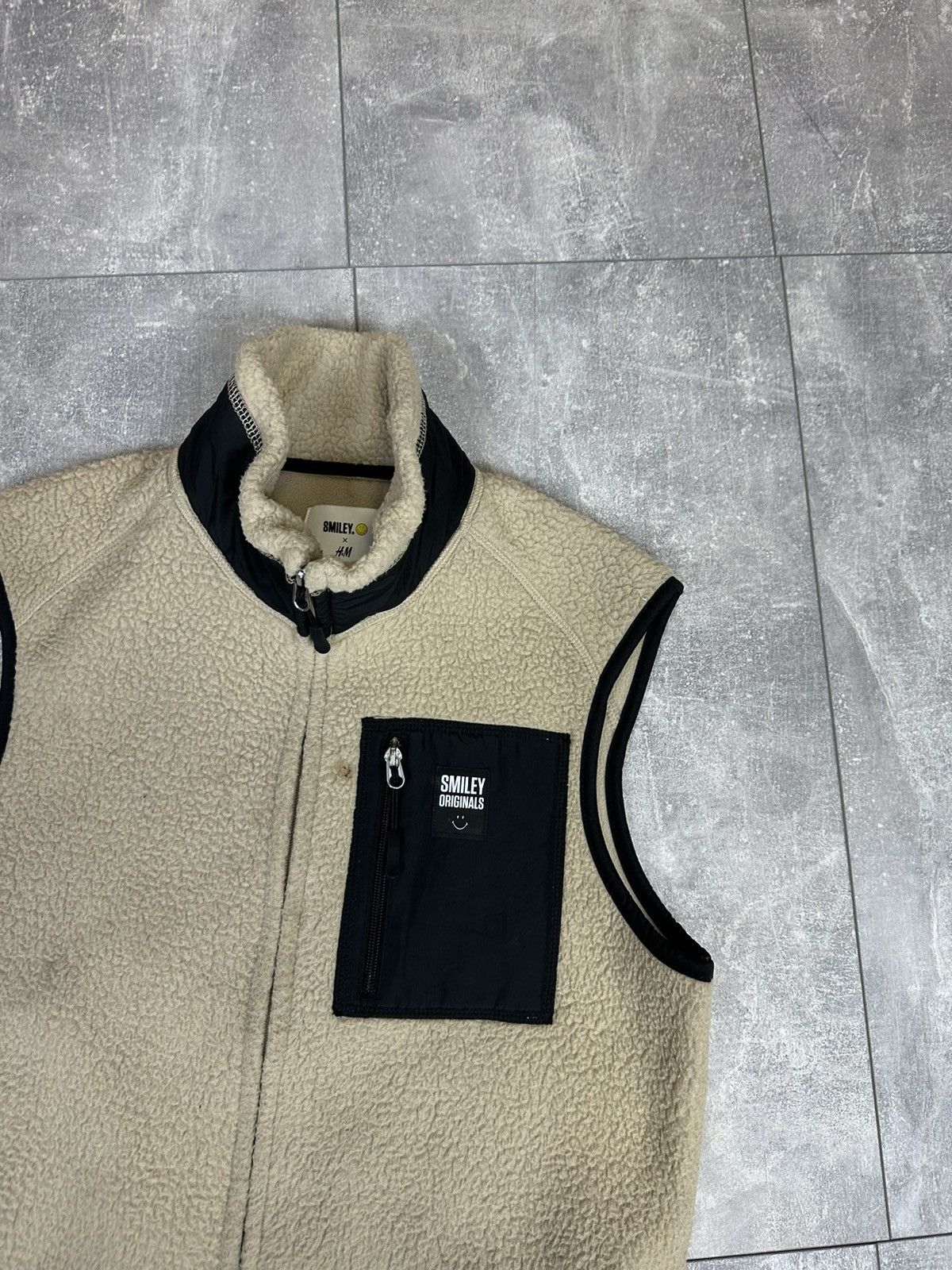 H&M Men’s vintage fleece vest Smiley x h&m Size US XS / EU 42 / 0 - 3 Thumbnail