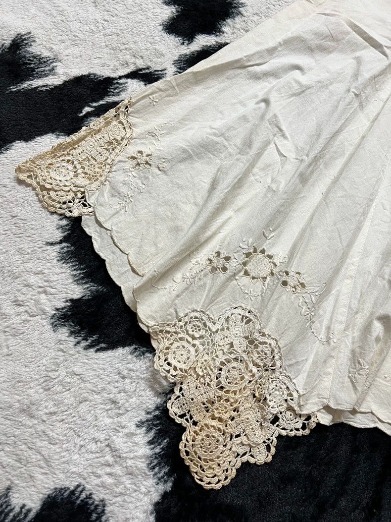 Issey Miyake Issey Miyake A white irregular skirt Size 42" / US 20 - 6 Thumbnail