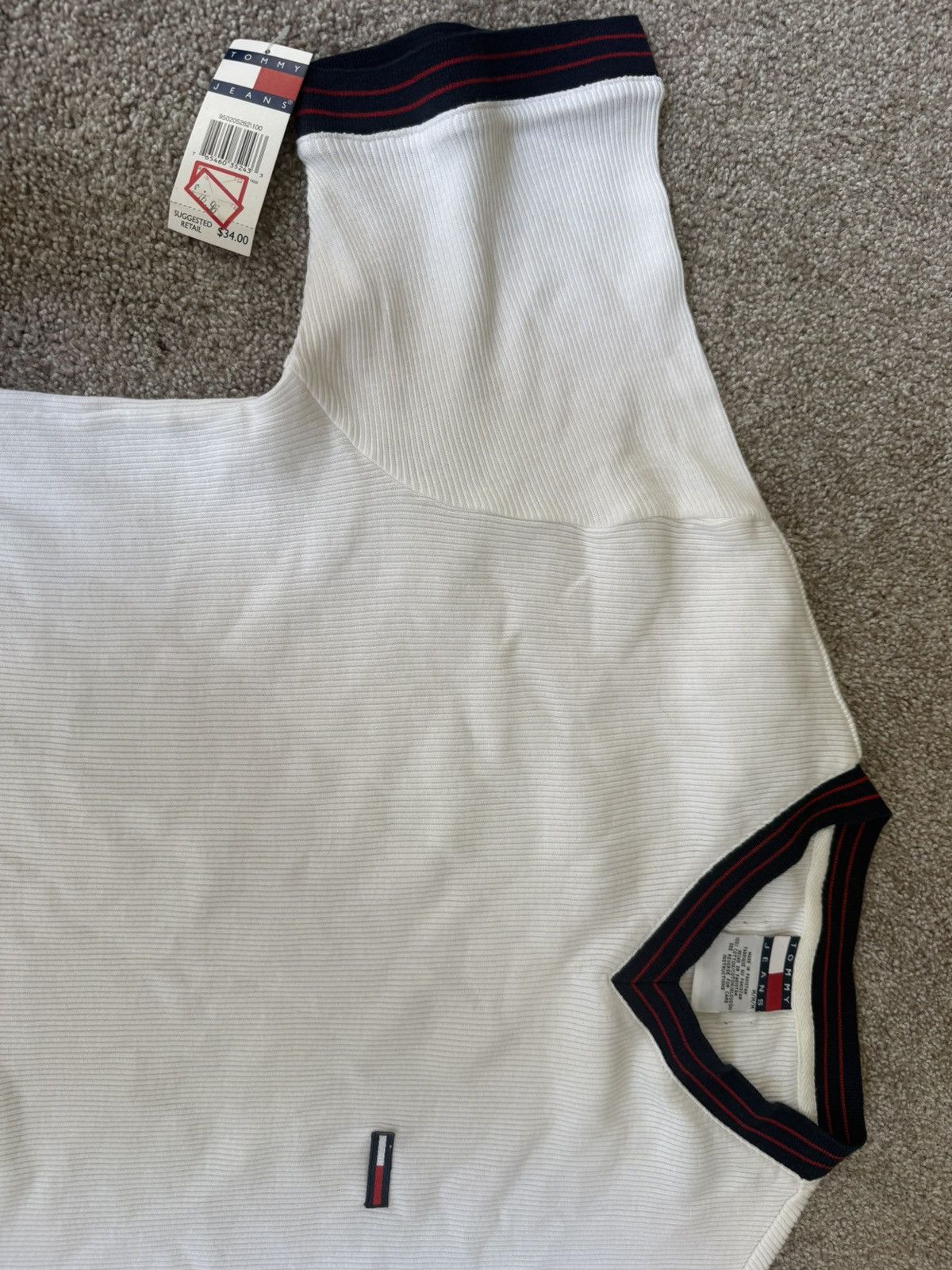 Tommy Hilfiger Vintage tommy hilfiger tee - tags still on Size US M / EU 48-50 / 2 - 3 Thumbnail