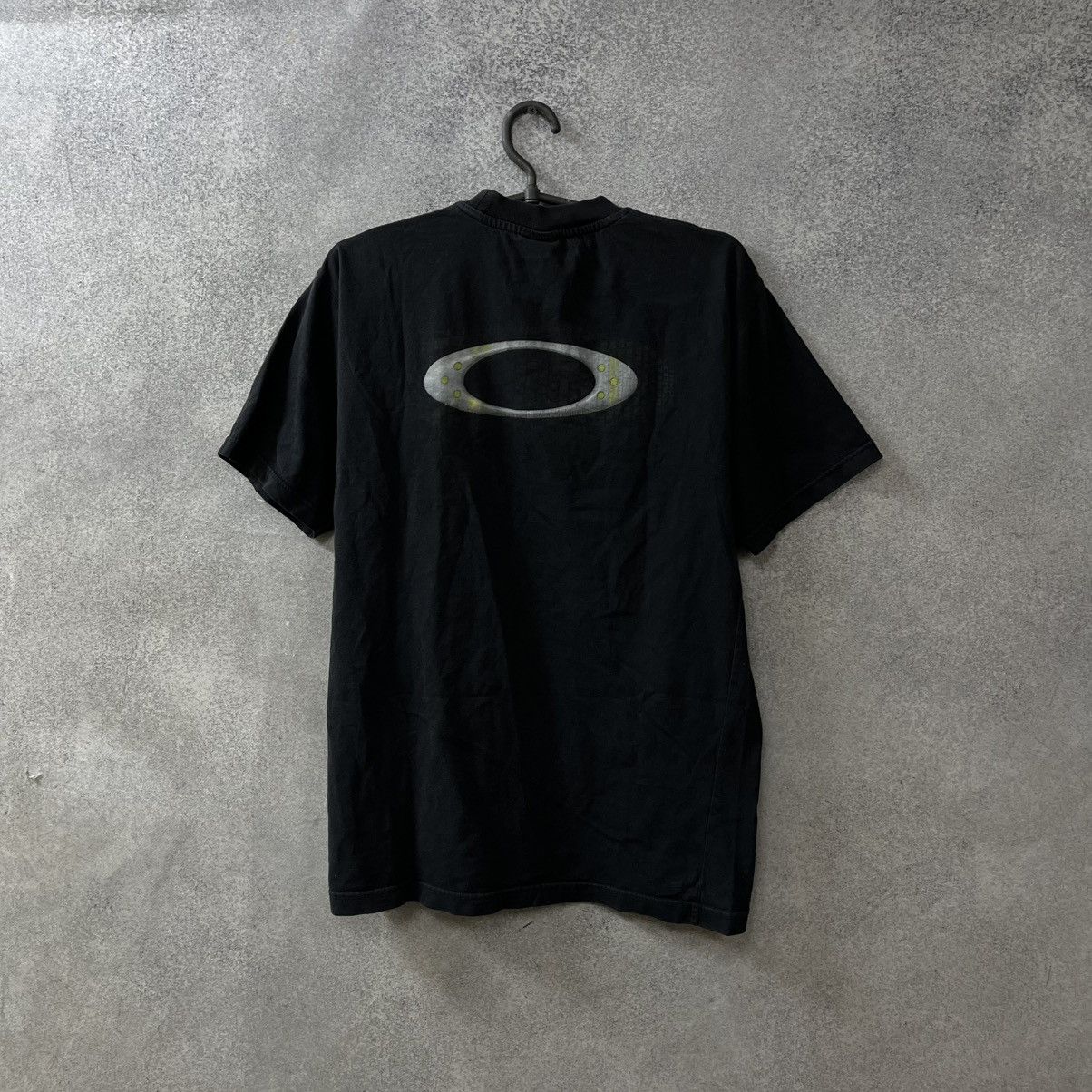 Oakley Vintage Oakley T-Shirt Big Logo Gorpcore 2000s Size US M / EU 48-50 / 2 - 7 Thumbnail