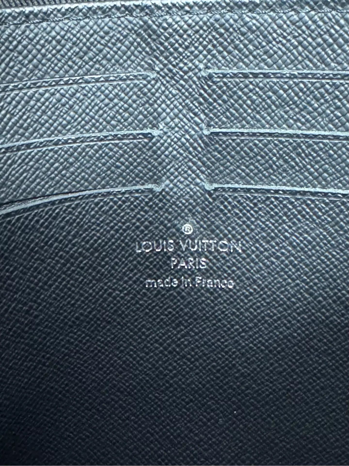 Louis Vuitton Louis Vuitton Pochette Voyage Graffiti Checkerboard Clutch Size ONE SIZE - 8 Thumbnail