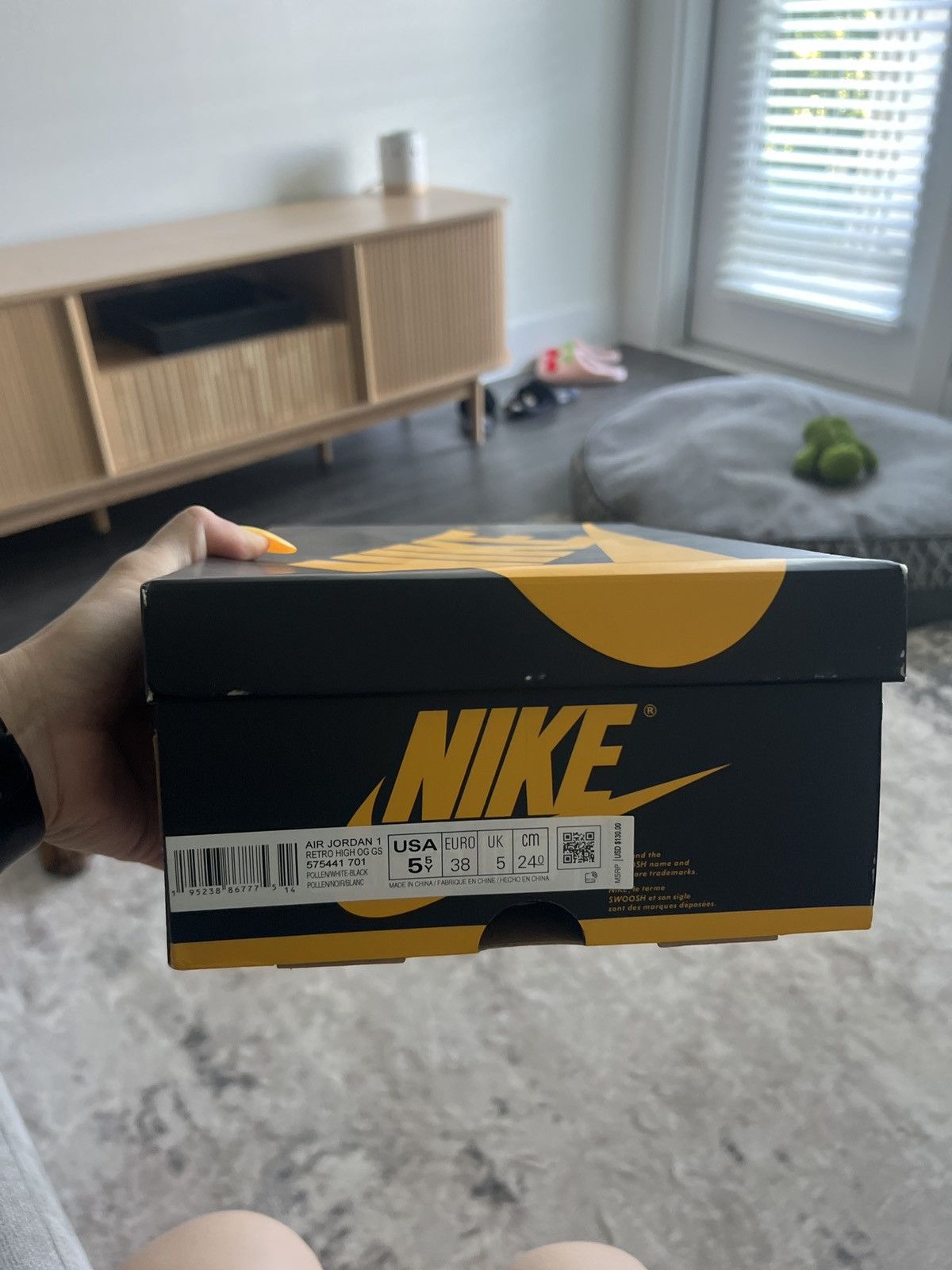 Nike Nike Air Jordan 1 Retro High OG GS Pollen Size US 5.5 / EU 38 - 1 Thumbnail