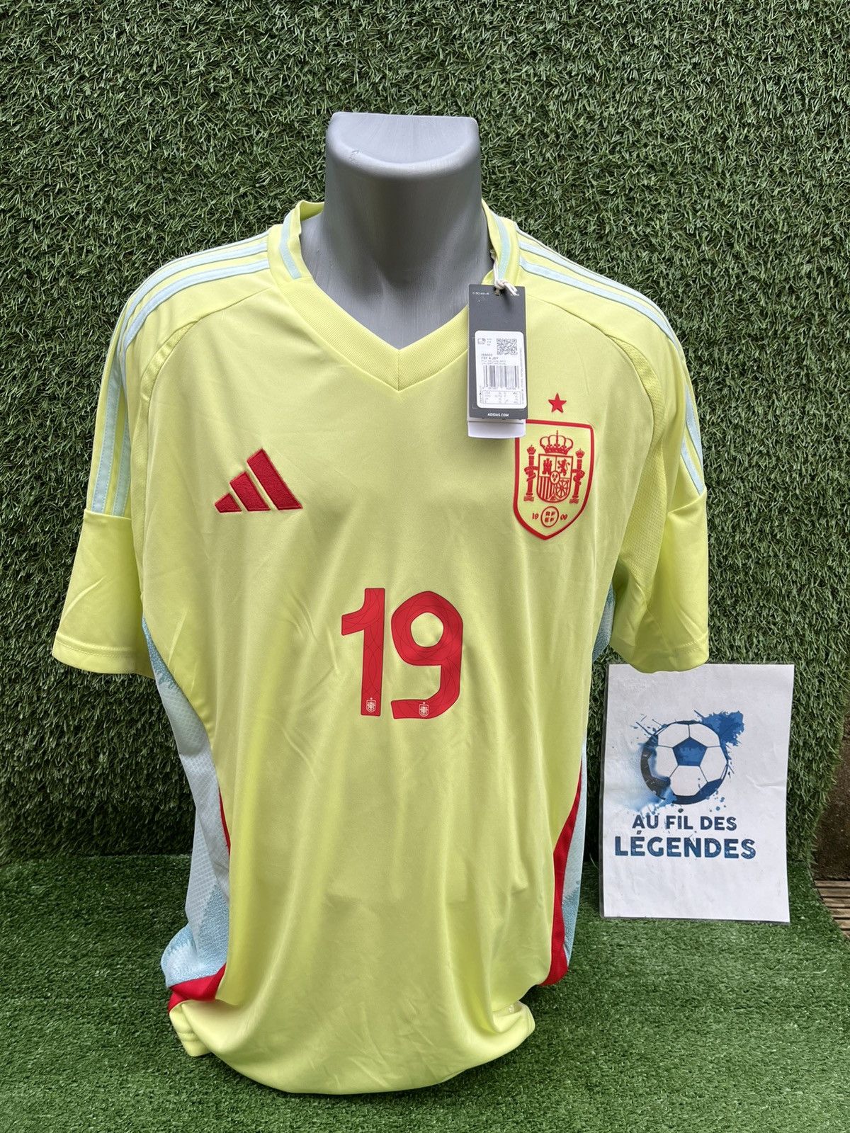 Adidas Jersey spain Lamine Yamal Size US XL / EU 56 / 4 - 2 Thumbnail