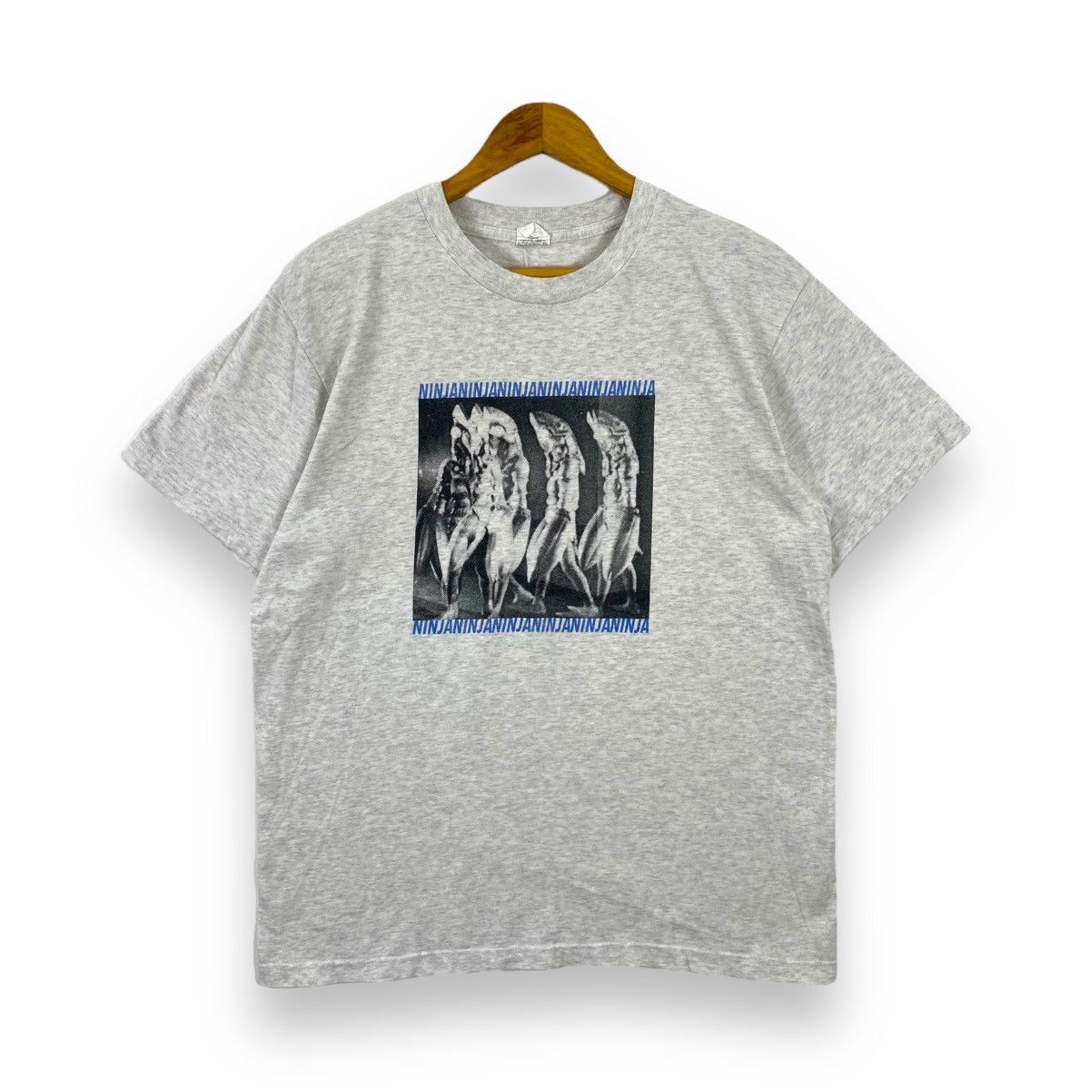 Japanese Brand ALIEN BALTAN Ultraman Shop Limited Edition Tee Shirt Size US L / EU 52-54 / 3 - 1 Thumbnail