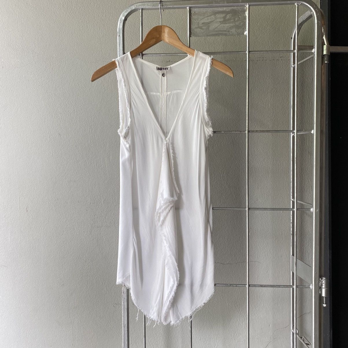 Diesel DIESEL White Ruffled Sleeveless Blouse Size S / US 4 / IT 40 - 1 Thumbnail
