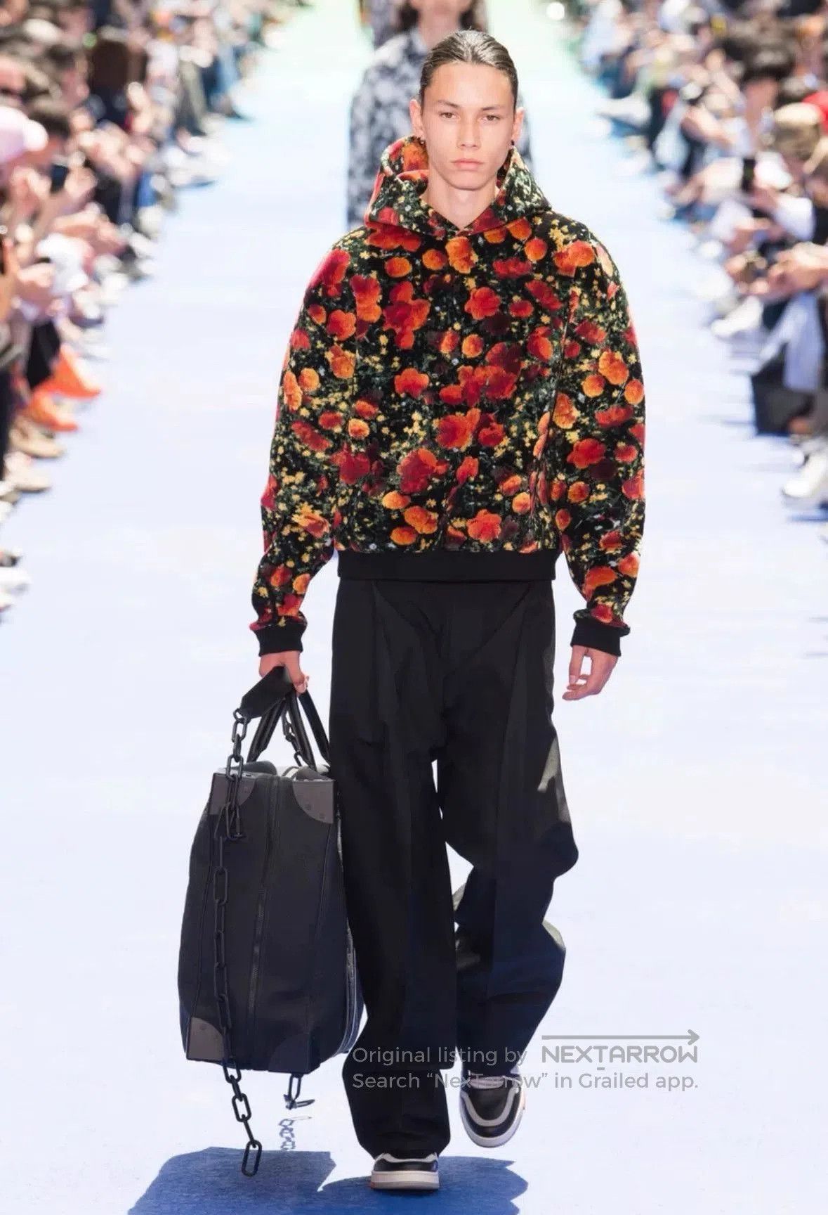 Louis Vuitton Louis Vuitton Floral Print Hoodie FW21. Size US S / EU 44-46 / 1 - 9 Thumbnail