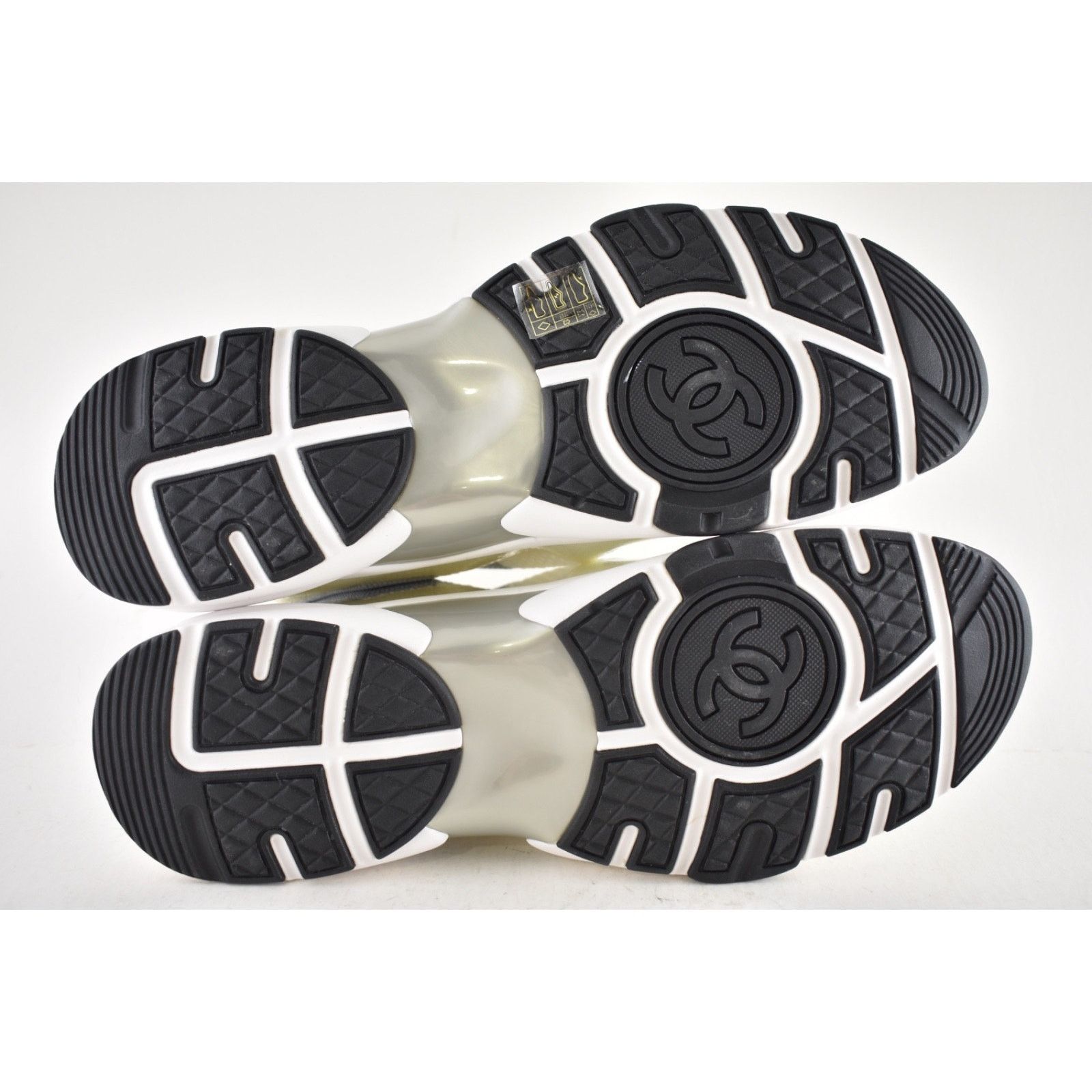 Chanel Chanel 22C Mens White Grey Knit Trainer Sneaker 44 11 Size US 11 / EU 44 - 12 Thumbnail