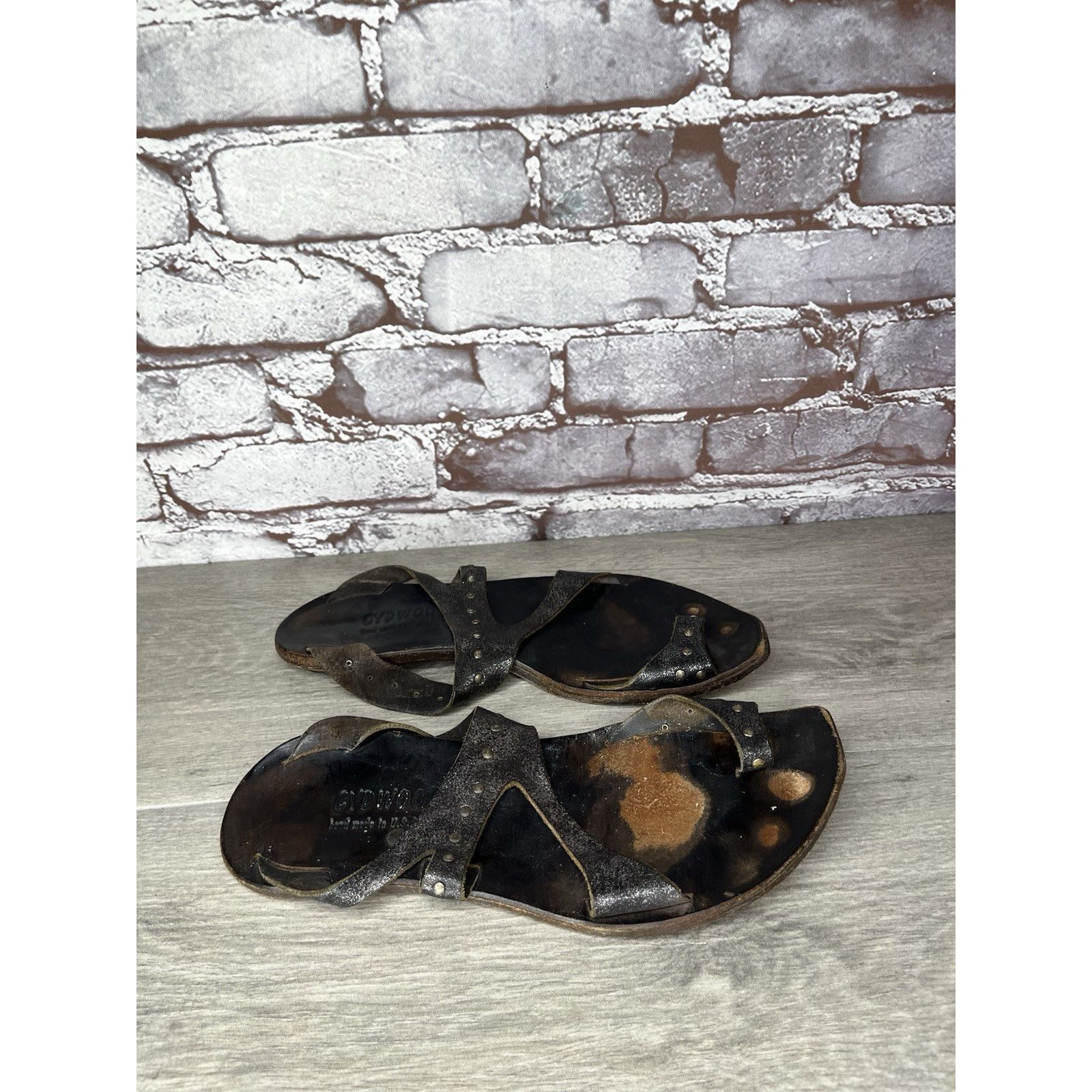 CYDWOQ Cydwoq Studs Studded Toe Thong Sandals Women Sz 37EU/6M Brow Size US 6.5 / IT 36.5 - 6 Thumbnail
