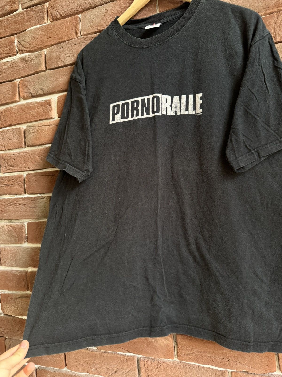 Vintage 90s Vintage Porno Ralle Star Movie Actor Humor Tee L Black Size US L / EU 52-54 / 3 - 2 Thumbnail