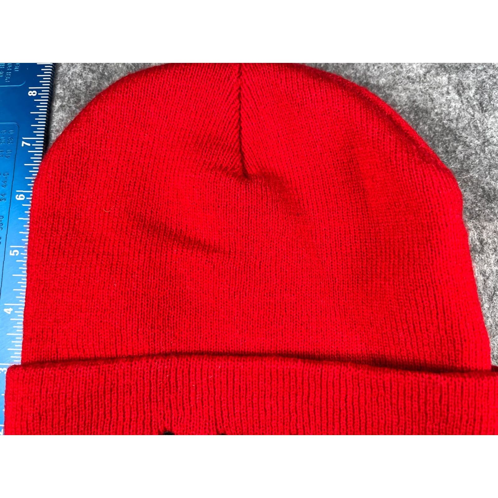 Vintage Melt Beanie Toque Unbranded Beanie One Size Red Embroidered Knit 100% Acrylic Adult Hat Mens Womens Unisex Skate Sakter Size ONE SIZE - 3 Thumbnail