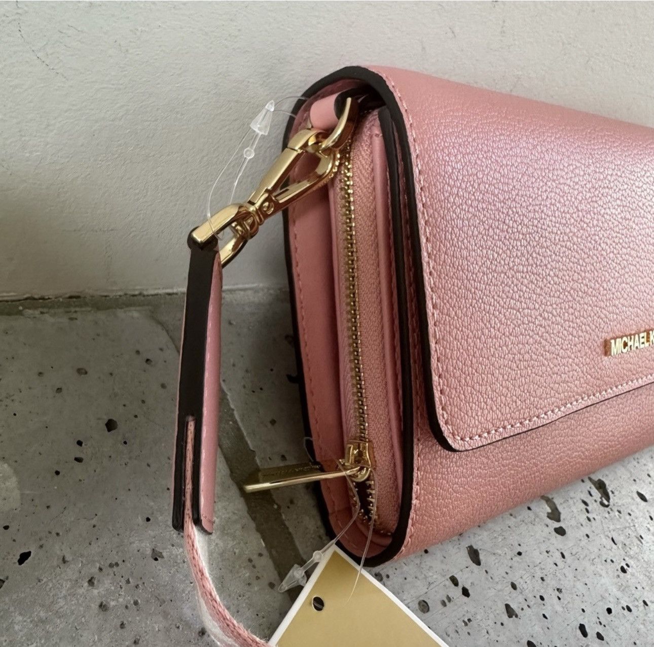 Michael Kors NWT Michael Kors Jet Set Large Leather Crossbody Bag Size ONE SIZE - 9 Thumbnail