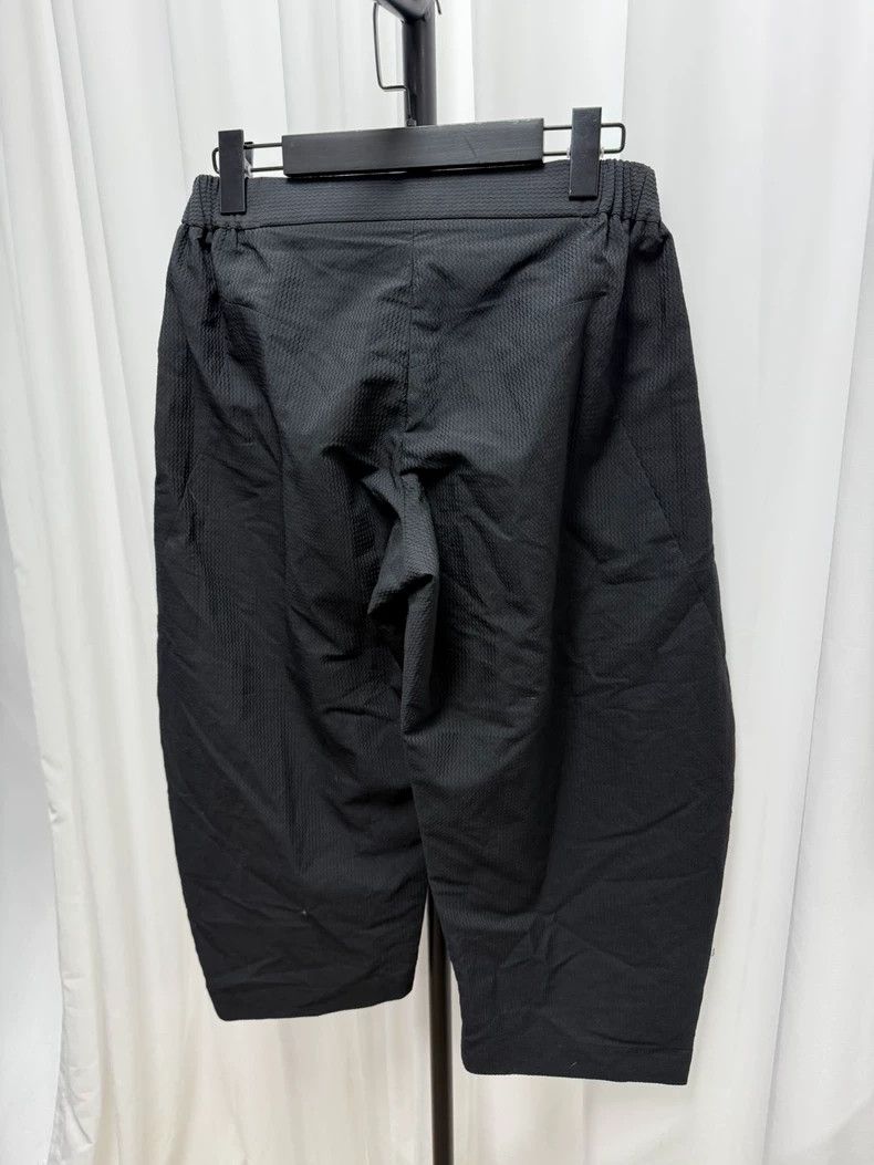 Issey Miyake Issey Miyake Black pleated three-dimensional structure cap Size 31" - 4 Thumbnail