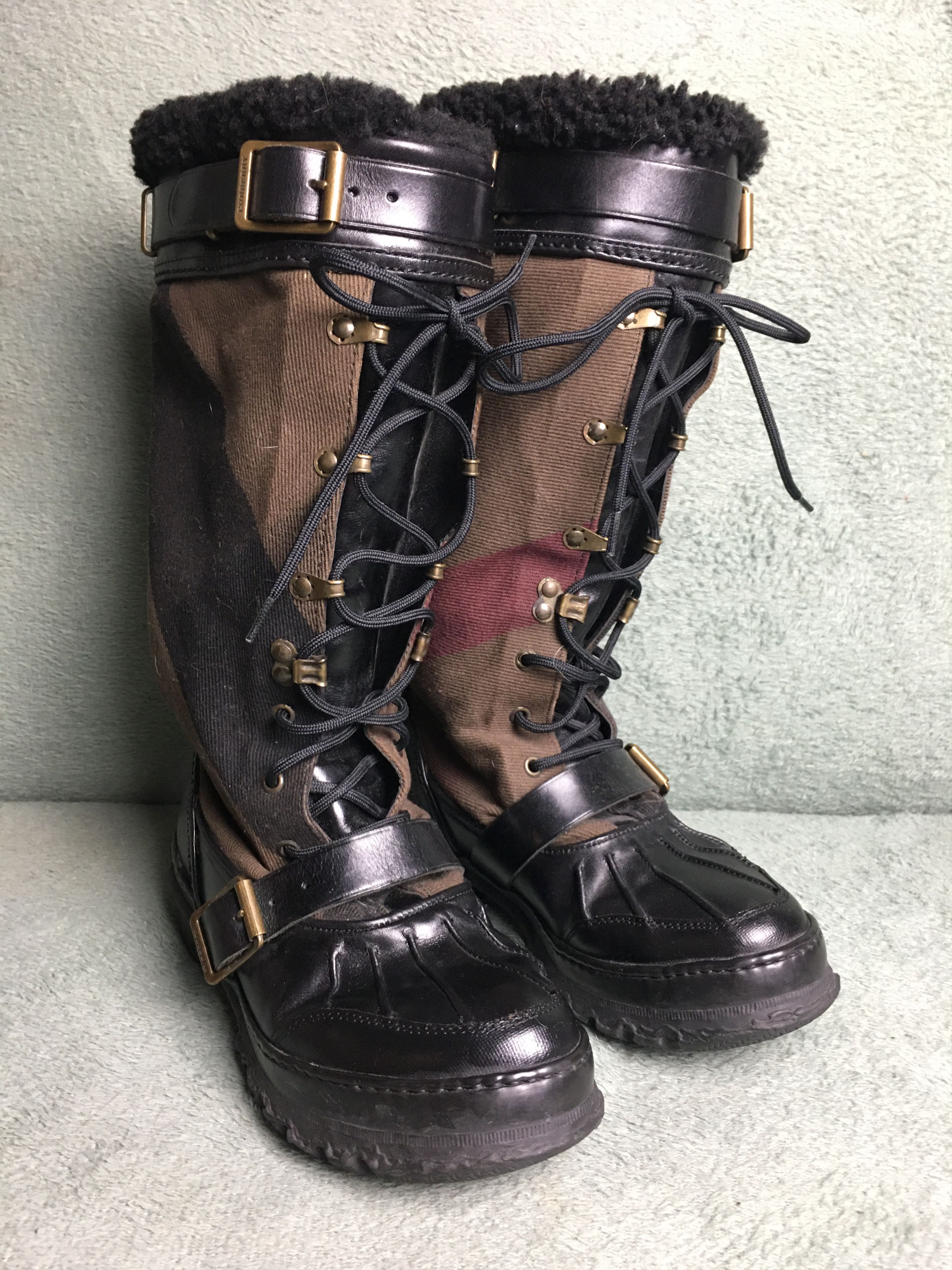 Burberry Burberry Mega Check Canvas Fur Lined High Weather Snow Boots Size US 9 / IT 39 - 2 Thumbnail