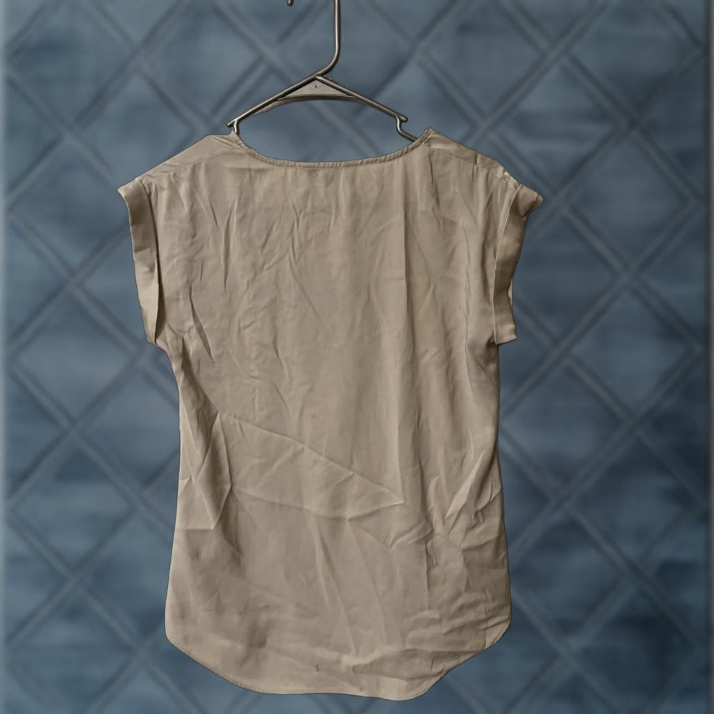 Express Express Blouse XS Beige Cap Sleeve 1/4 Zip Tank V-Neck Short Sleeve Women Shirt Classic Size XS / US 0-2 / IT 36-38 - 1 Thumbnail
