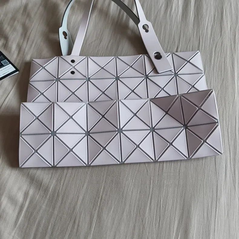 Issey Miyake Issey Miyake Pink Shoulder & Handbag Size ONE SIZE - 3 Thumbnail