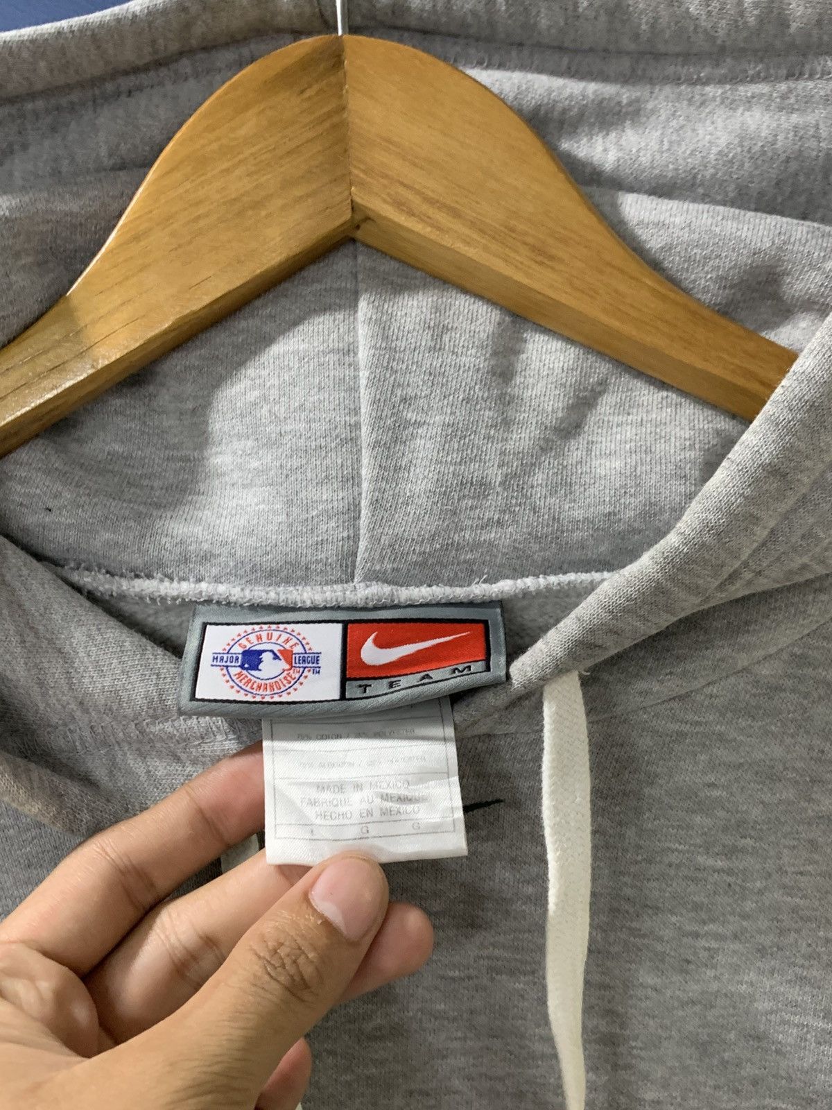 Nike × Vintage Rare Vintage Nike Mid Logo Athletics Hoodie Grey Size US L / EU 52-54 / 3 - 7 Thumbnail
