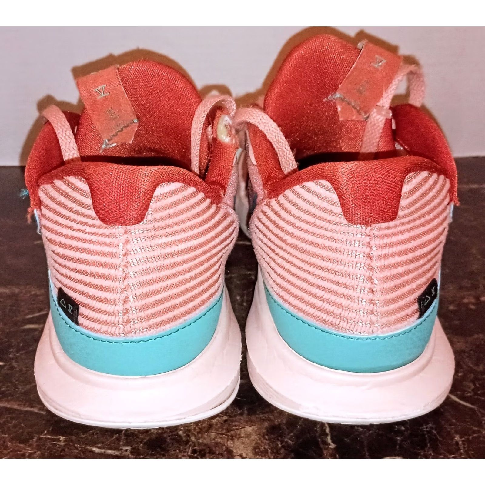 Nike Nike Kyrie 5 Low Multicolor Sneaker Womens Size 6.5 Size US 4 / IT 34 - 5 Thumbnail