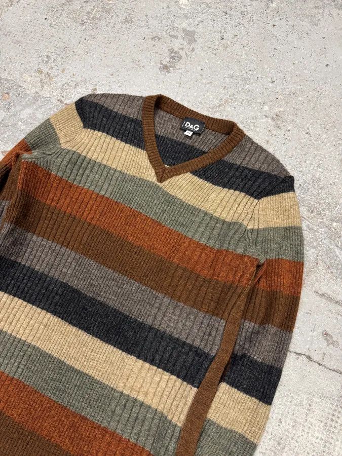 Designer × Dolce & Gabbana × Vintage 2000s Dolce & Gabbana Pastel Lines V-Neck Sweater Size XS / US 0-2 / IT 36-38 - 4 Thumbnail