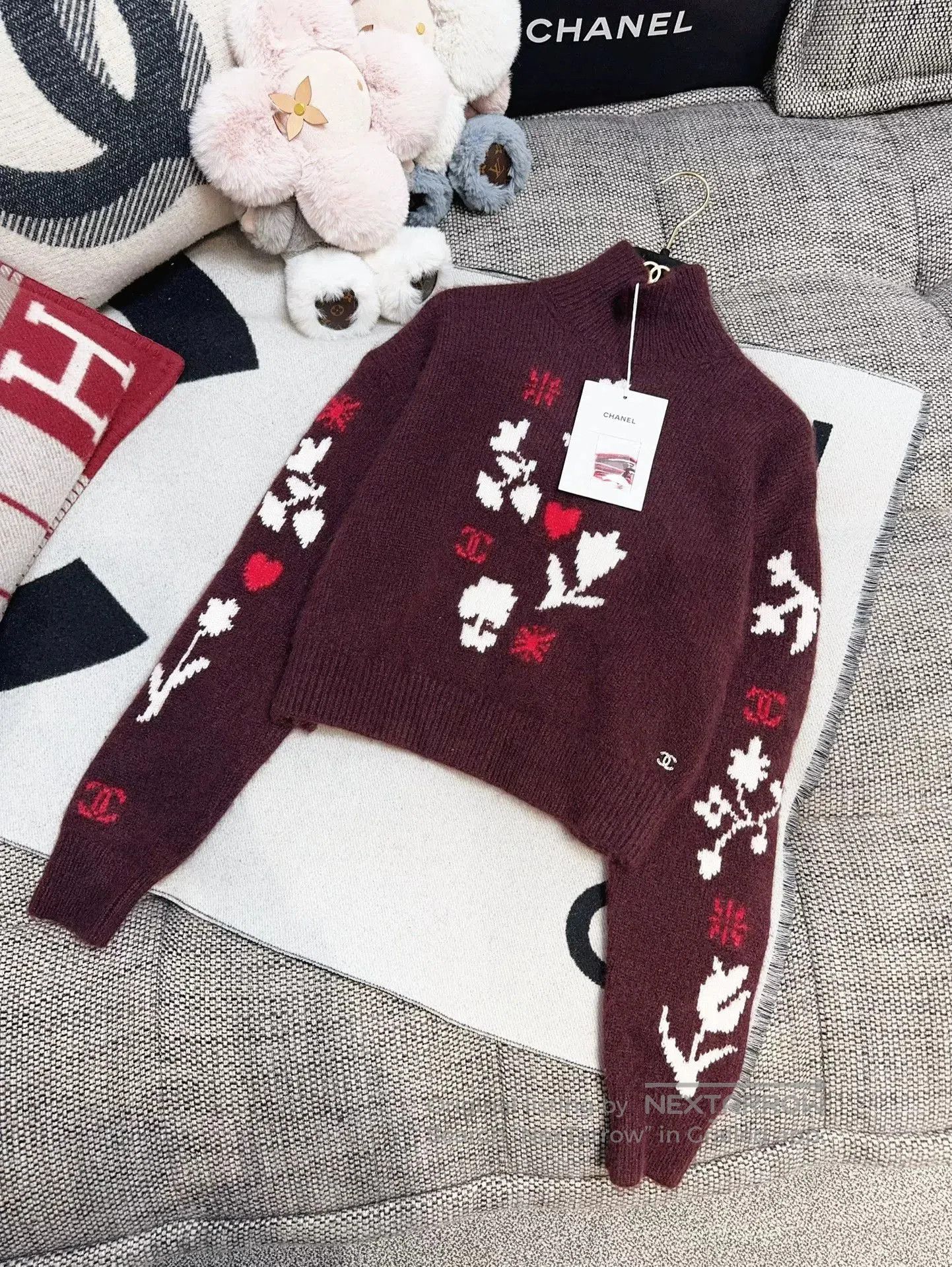 Chanel chanel coco neige floral knit sweater. Size US M / EU 48-50 / 2 - 3 Thumbnail
