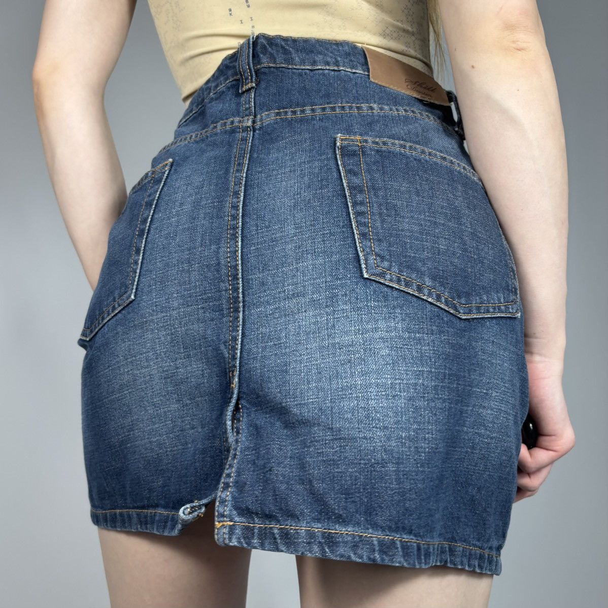 Vintage Vintage Y2K Denim Mini Skirt Retro Casual 90s Style Size 29" - 1 Thumbnail