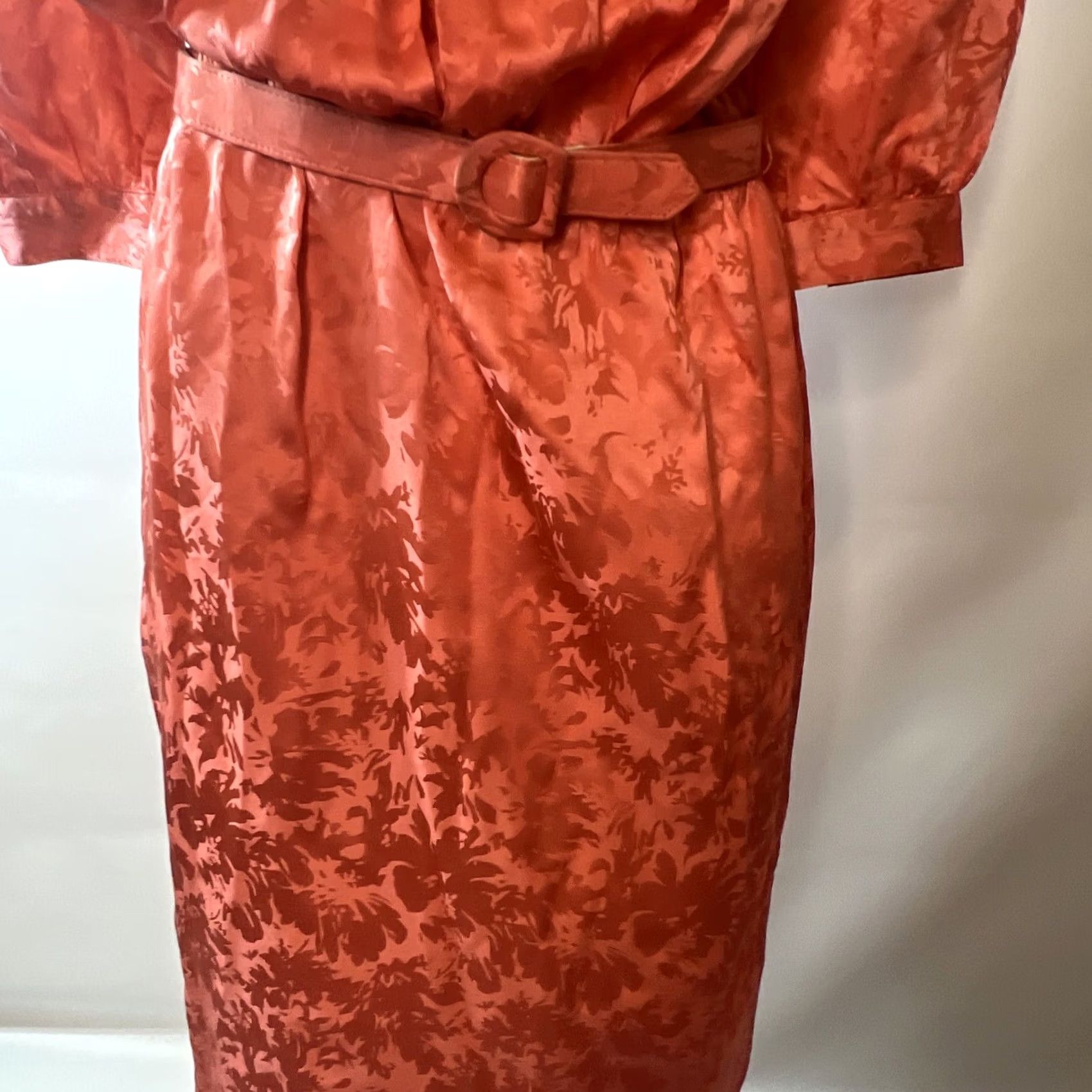 Vintage VINTAGE Ms Chaus Silk Dress Belted Floral Coral Pink 3/4 Sleeve 6 Women Dress Vintage Style, Party/Cocktail, Travel, Flower, Look Retro, China Size M / US 6-8 / IT 42-44 - 5 Thumbnail