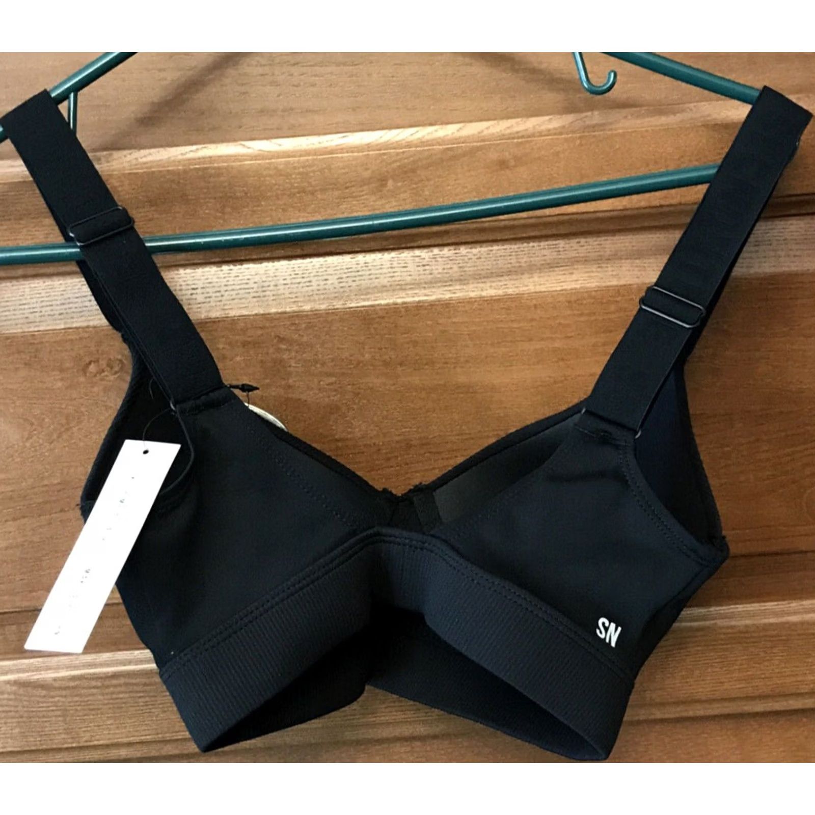 Vintage Secndnture XS Black Sports Bra Women's XS Adjustable Strap Lightly Padded NWT Medium Support Size ONE SIZE - 2 Thumbnail
