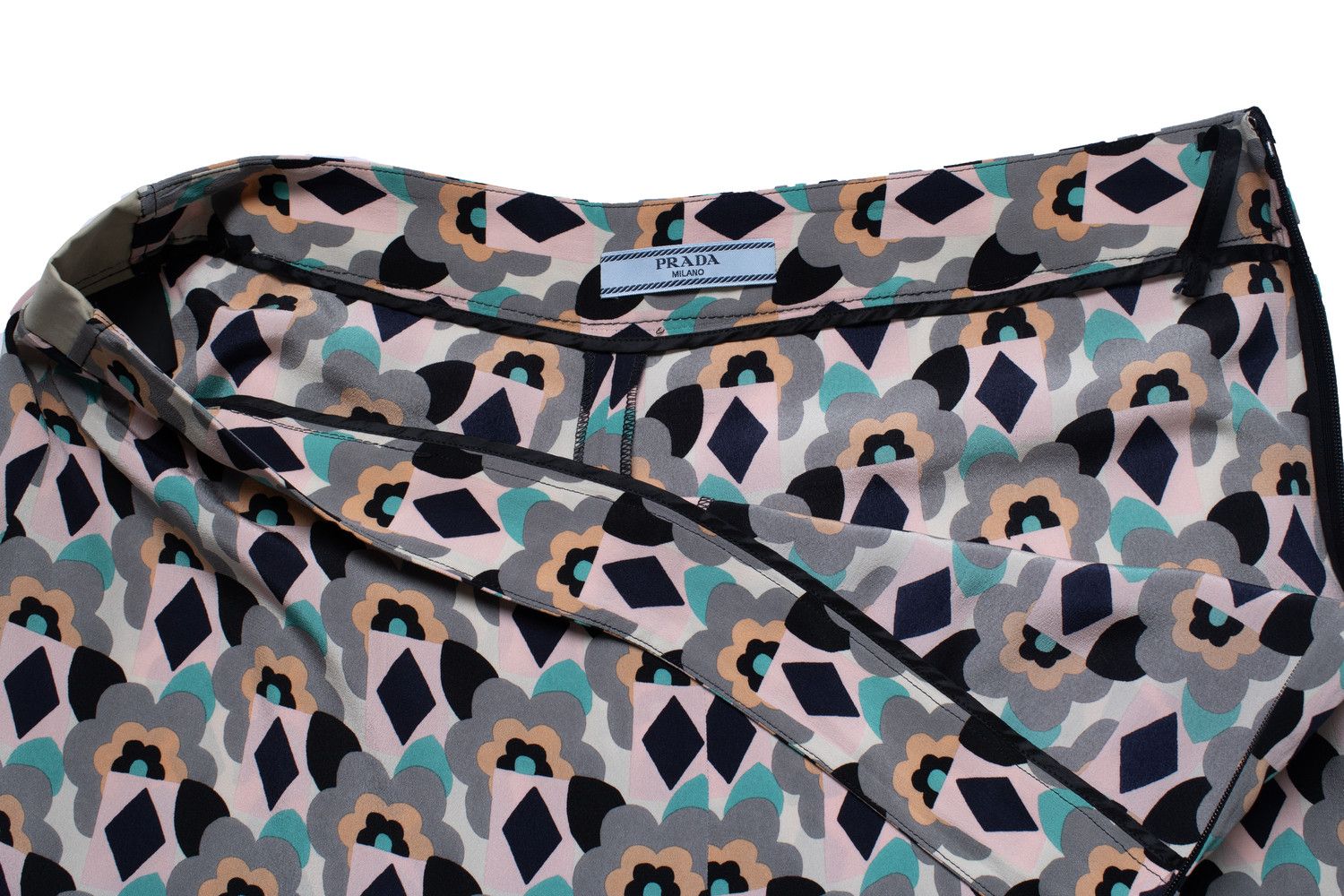 Prada Prada, floral printed pantalon in pastel colours Size 30" / US 8 / IT 44 - 6 Thumbnail