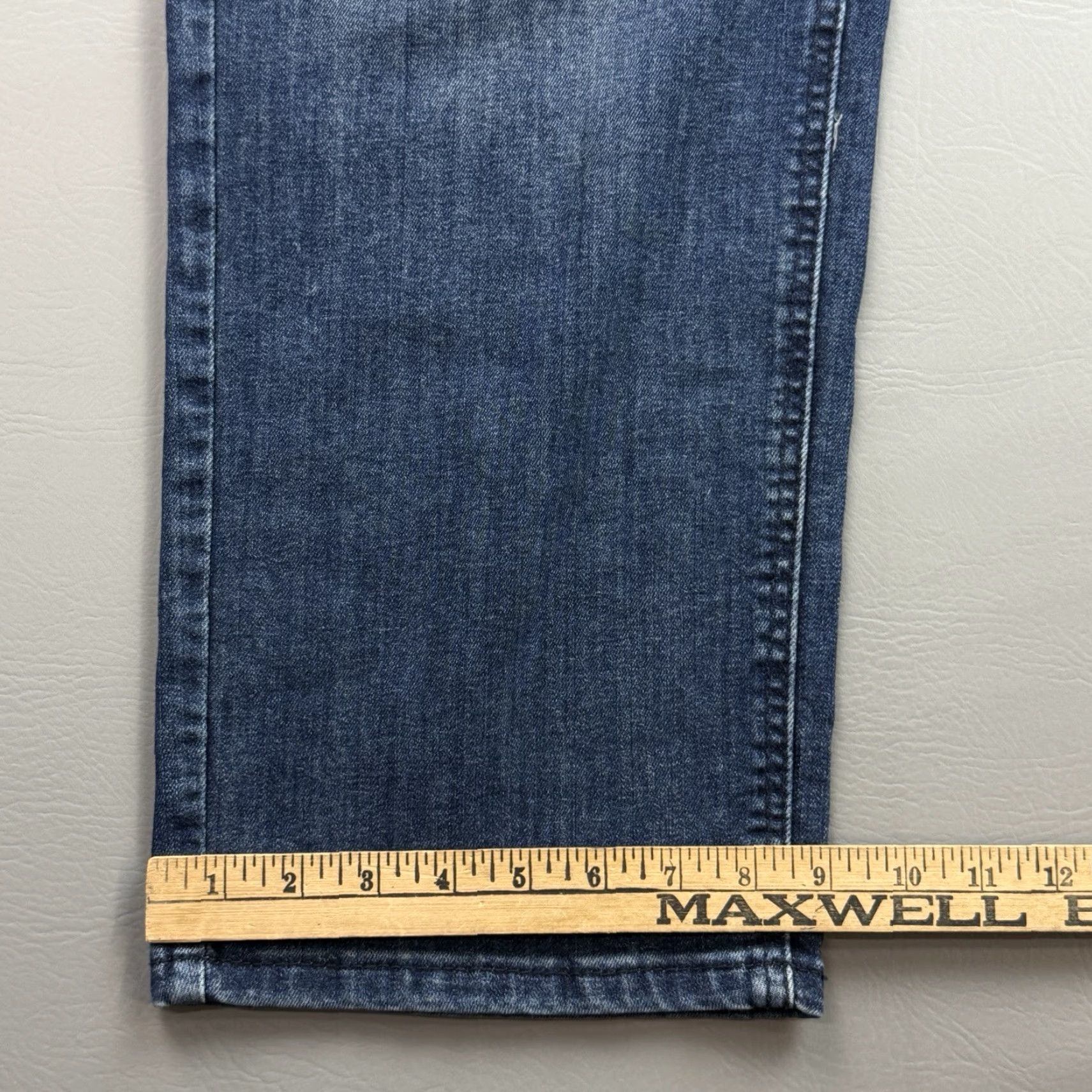 Levi's Levi's 541 Jeans Mens 42x32 Dark Wash Denim Athletic Taper Stretch Casual Jeans Mens Blue 90s Retro USA Jeans Size US 42 / EU 58 - 5 Thumbnail