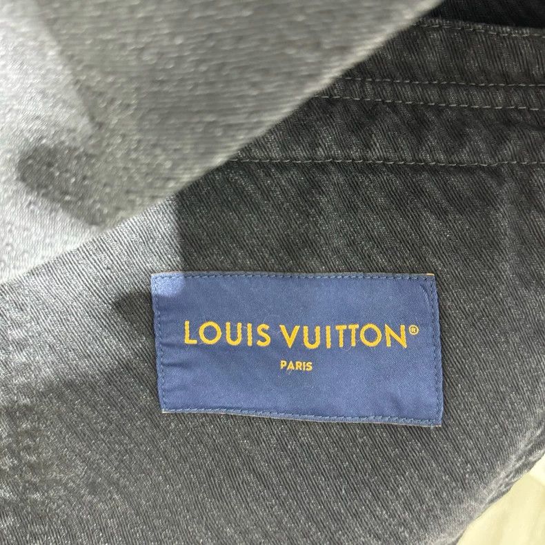 Louis Vuitton Louis Vuitton 25 new logo jacquard single breasted lapel l Size US L / EU 52-54 / 3 - 2 Thumbnail