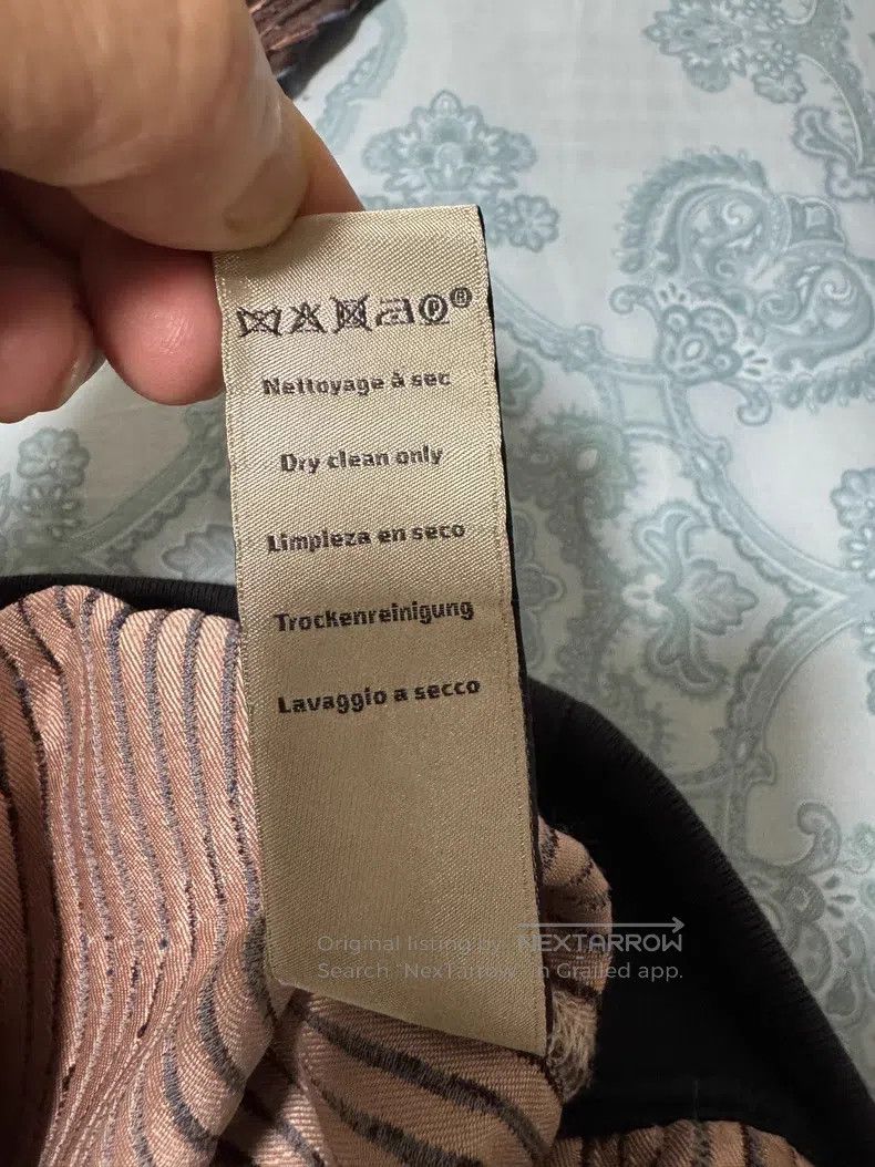 Hermes Hermes Jacket, limited edition, 71% mulberry silk, mulberr Size US S / EU 44-46 / 1 - 5 Thumbnail