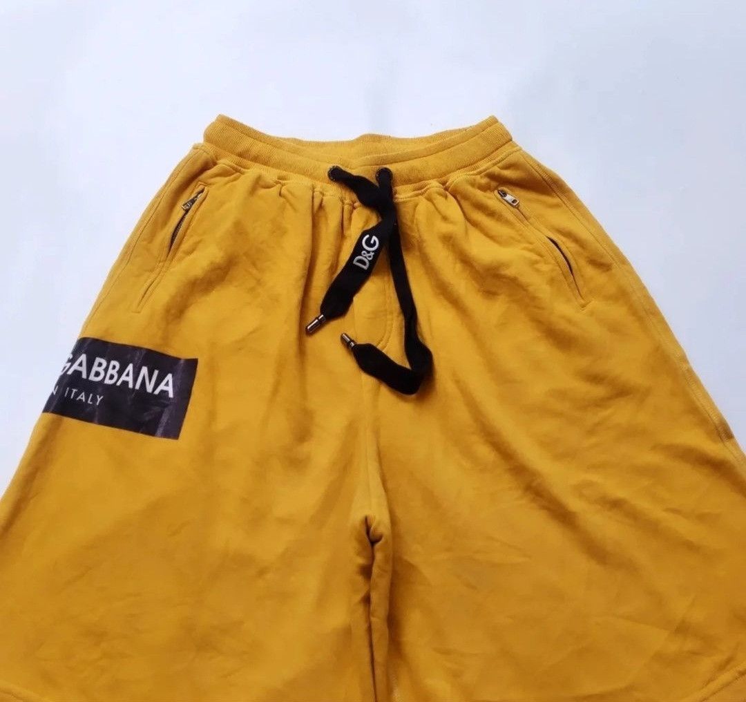Dolce & Gabbana Dolce & Gabbana Yellow Logo Sweat Shorts Size US 30 / EU 46 - 7 Thumbnail