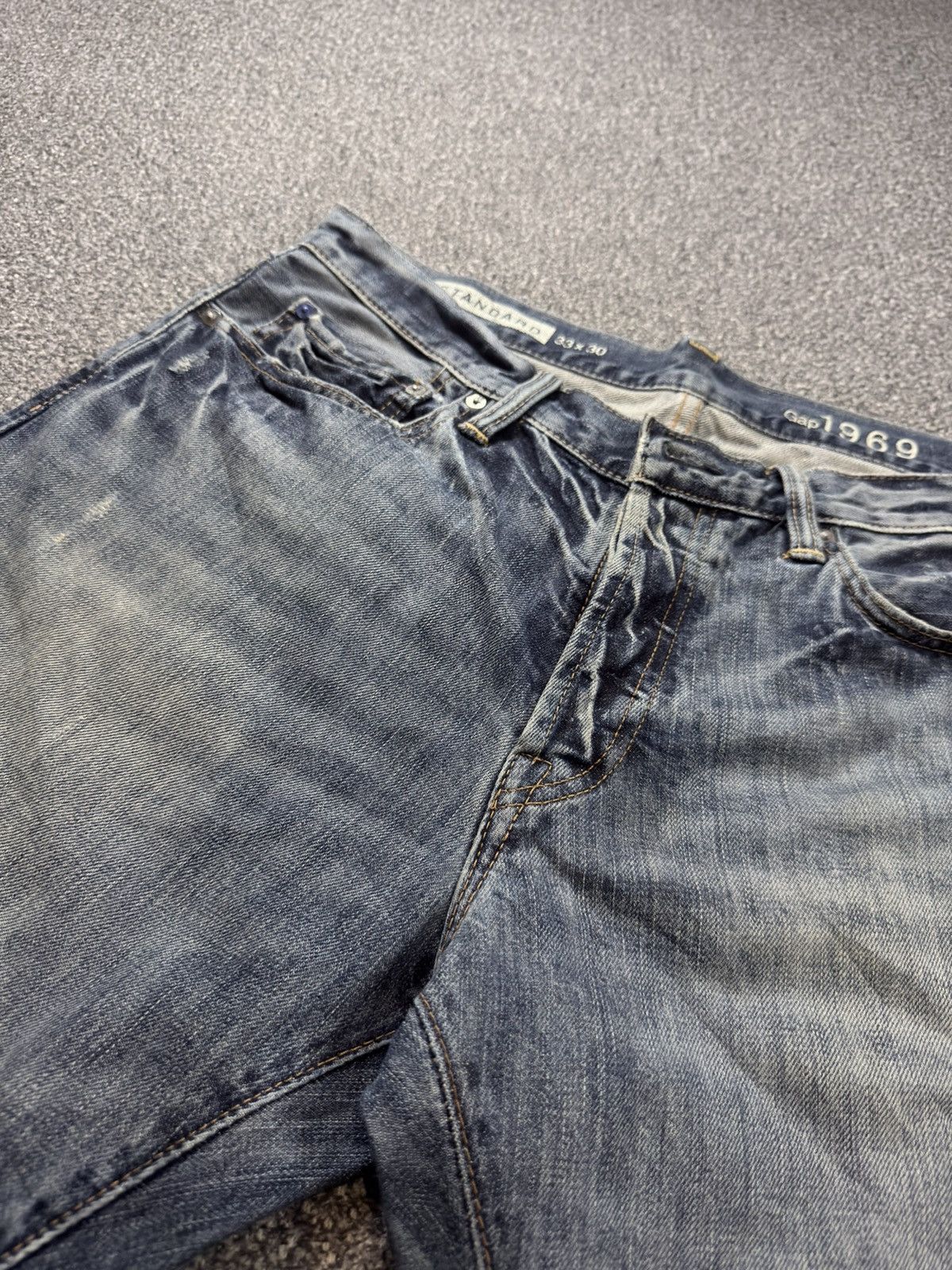 Gap Archives y2k Baggy Gap Faded Denim Jeans Size US 33 - 11 Thumbnail