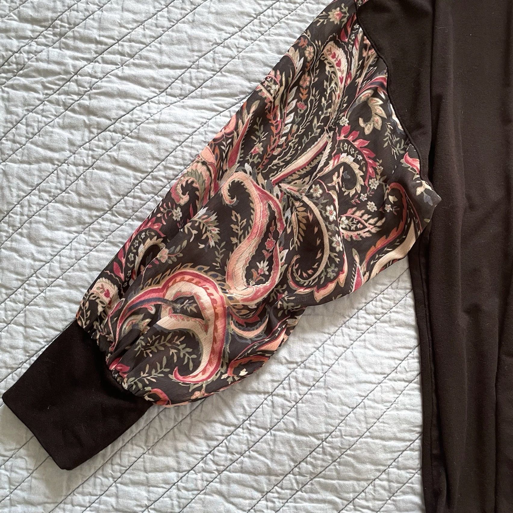 Vintage Chico’s Blouse XL Black Sheer Paisley Long Sleeve Knit Bell Sleeve Casual Womens Knit Blouse Vintage: No? Size XL / US 12-14 / IT 48-50 - 4 Thumbnail
