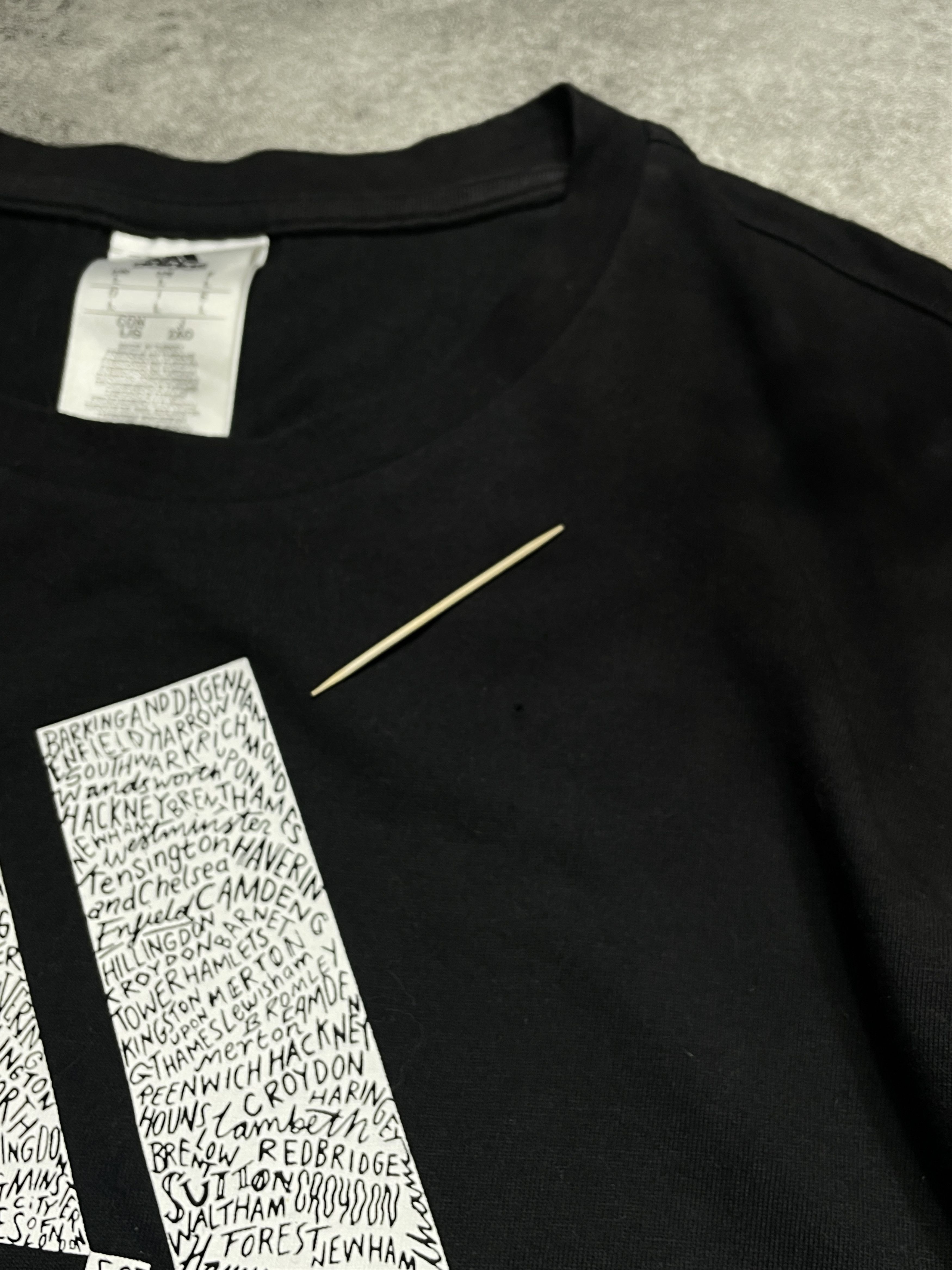 Adidas × Vintage Adidas London T-Shirt Big Logo Spellout Hype Streetwear Size US L / EU 52-54 / 3 - 10 Thumbnail