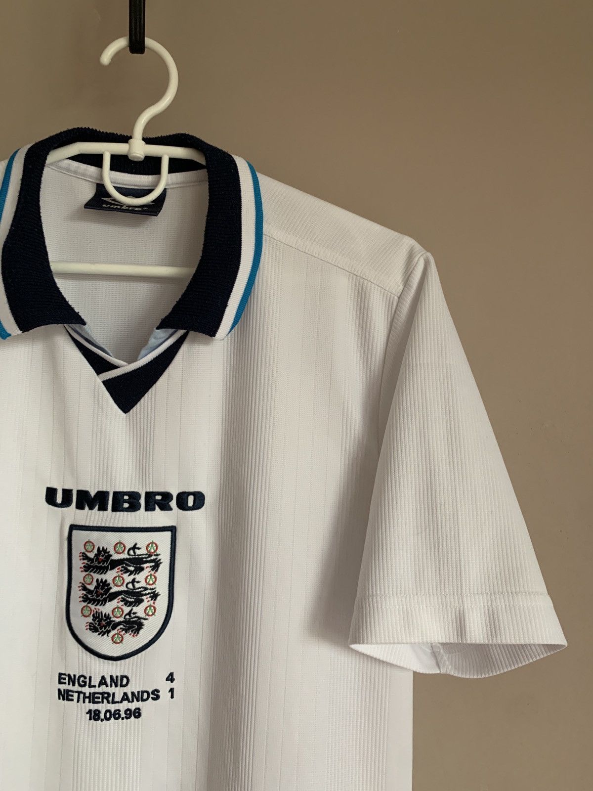 Umbro England 1995 Football Shirt Umbro Vintage Soccer Jersey Sz M Size US M / EU 48-50 / 2 - 4 Thumbnail