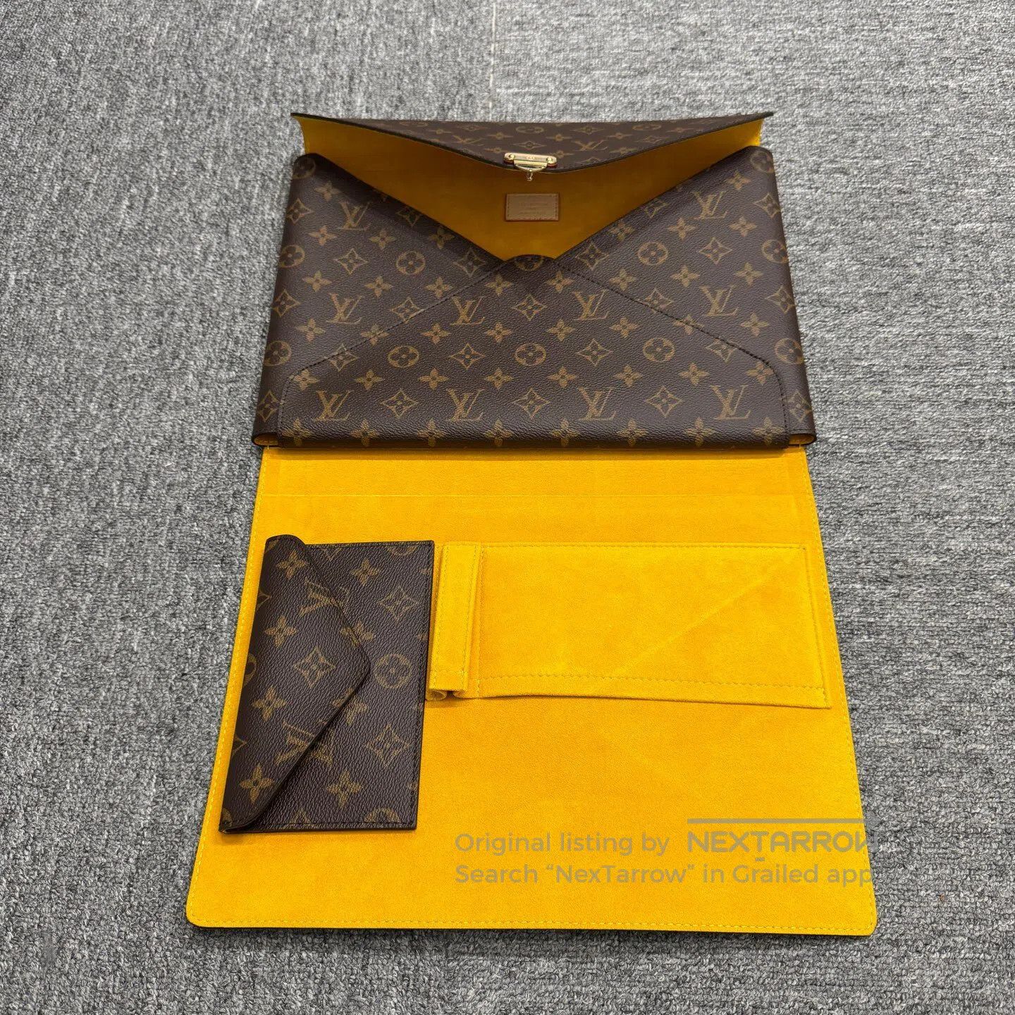 Louis Vuitton Louis Vuitton Brown, vintage-style envelope-shaped compute Size ONE SIZE - 5 Thumbnail