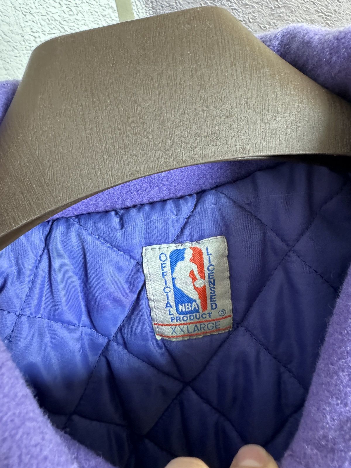 NBA Vintage 80s 90s Official NBA Garment L.A. Lakers bomber jckt Size US XXL / EU 58 / 5 - 6 Thumbnail