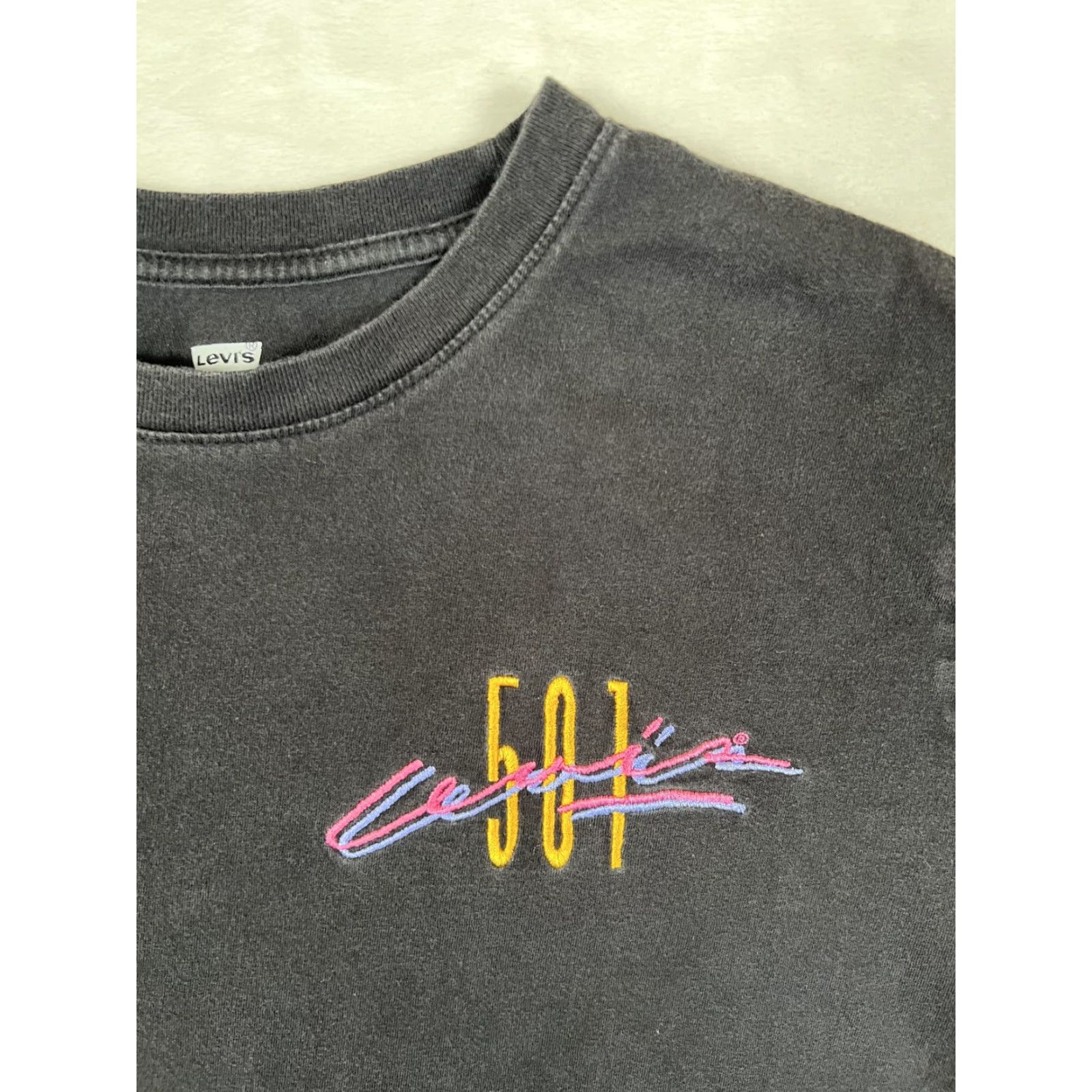 Levi's Levi's 501 T-Shirt Mens Large Black Neon Logo Graphic Retro Relaxed Fit Size US L / EU 52-54 / 3 - 3 Thumbnail