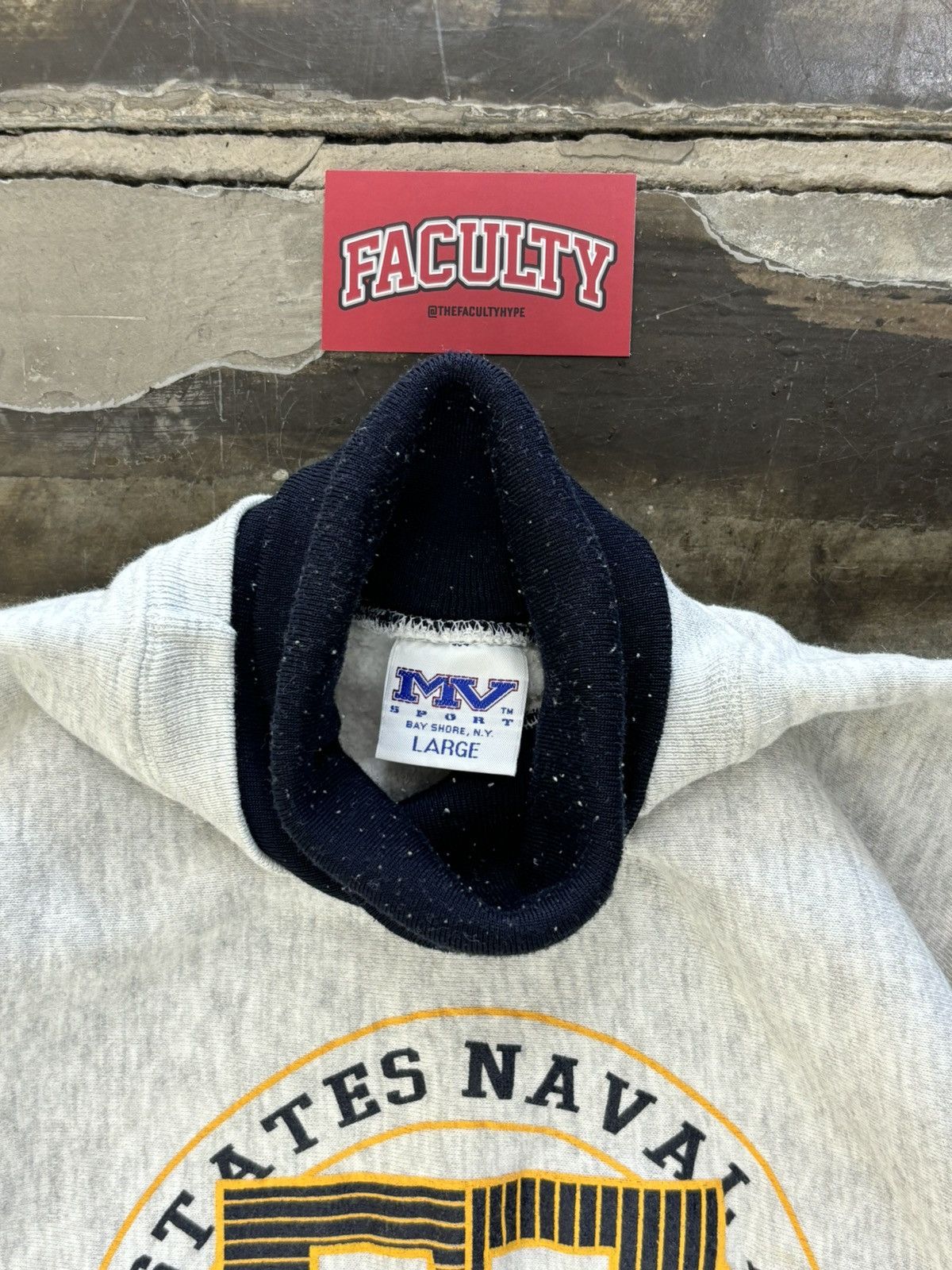 Vintage Vintage United States Navy Faux Turtleneck Crewneck Large Size US L / EU 52-54 / 3 - 3 Thumbnail